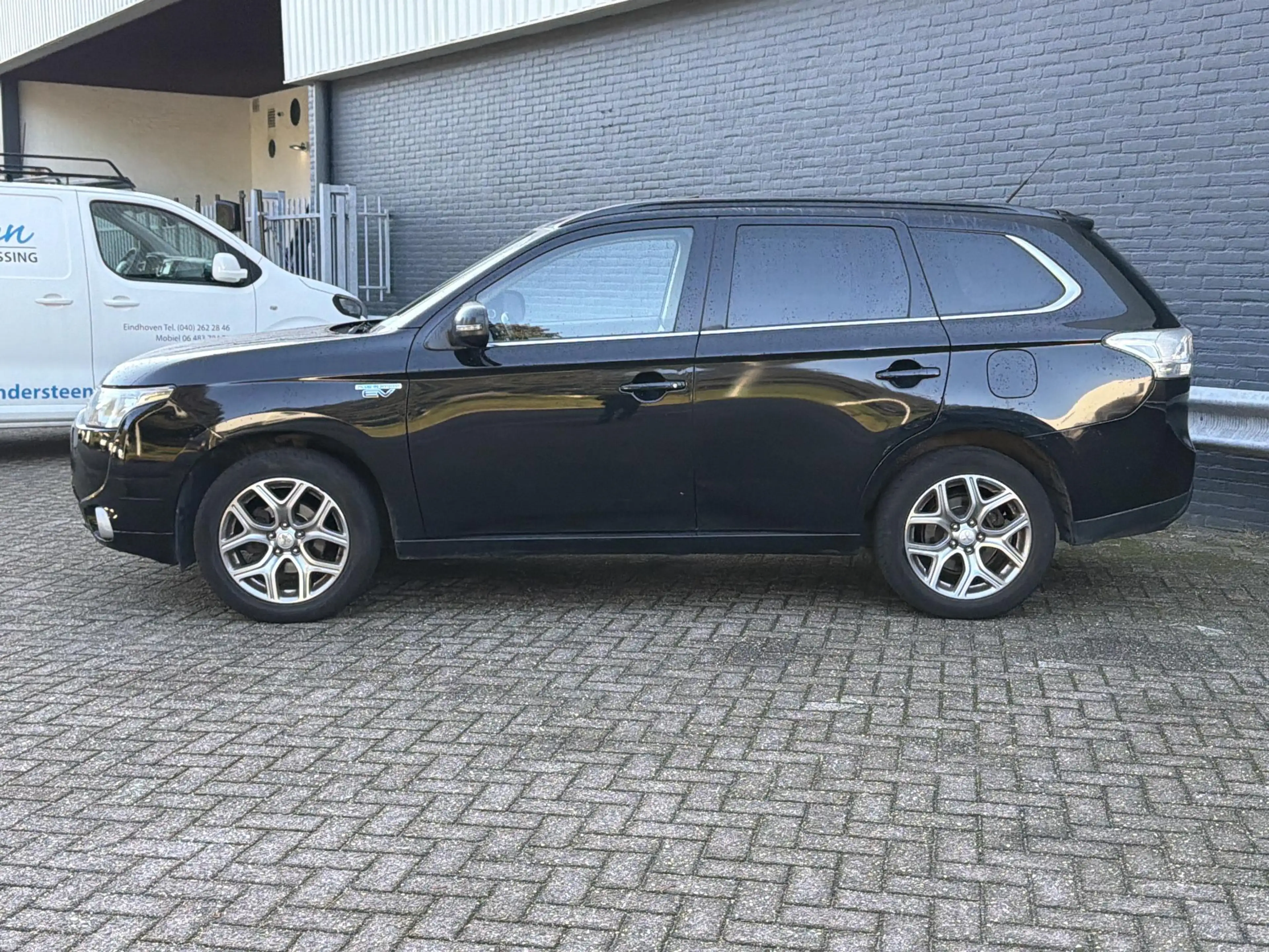 Mitsubishi Outlander 2.0 PHEV instyle+ | Schuif/Kanteldak | Leder | Cru — photo 8