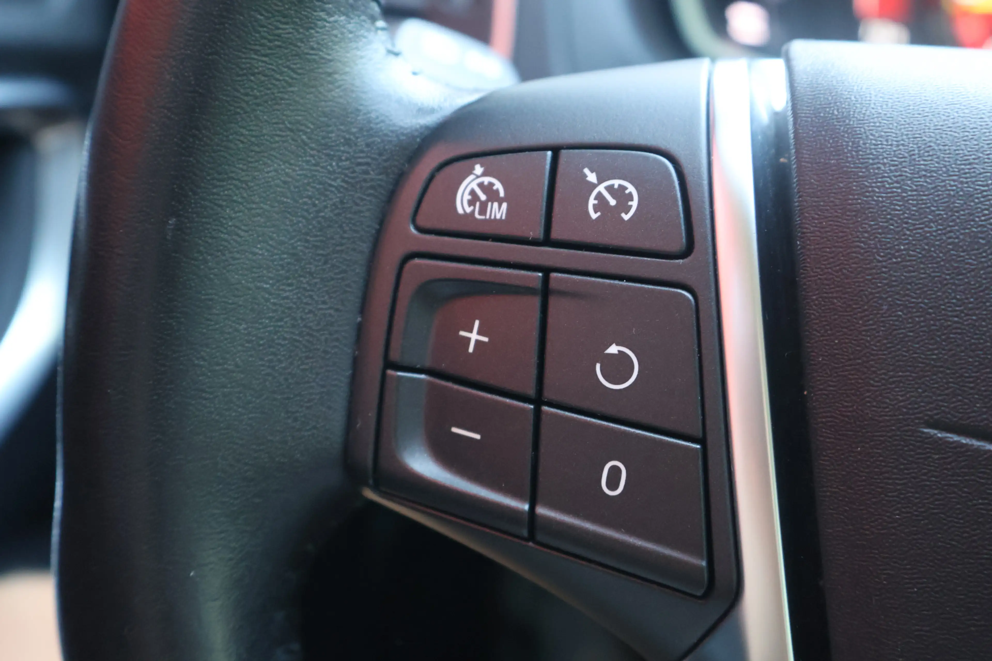 Volvo V40 Cross Country 1.5 T3 153pk Nordic+ Automaat | Trekhaak | Full LE — photo 14