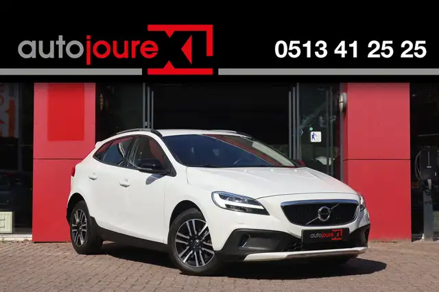 Volvo V40 Cross Country 1.5 T3 153pk Nordic+ Automaat | Trekhaak | Full LE