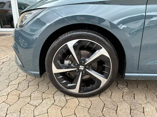 SEAT Ibiza view 4