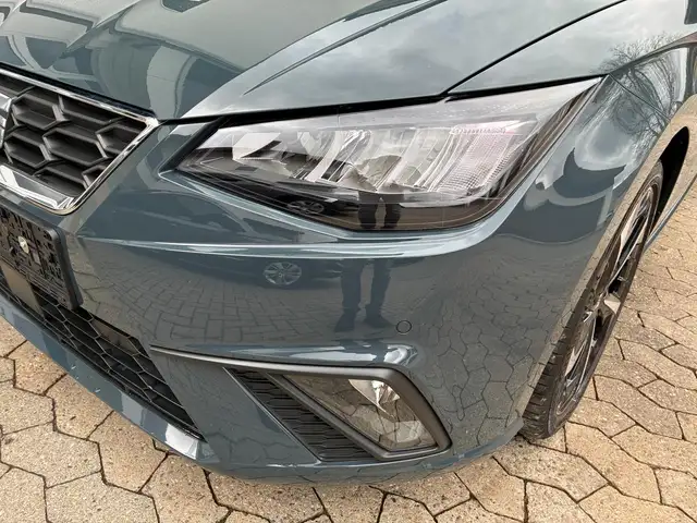 SEAT Ibiza view 3