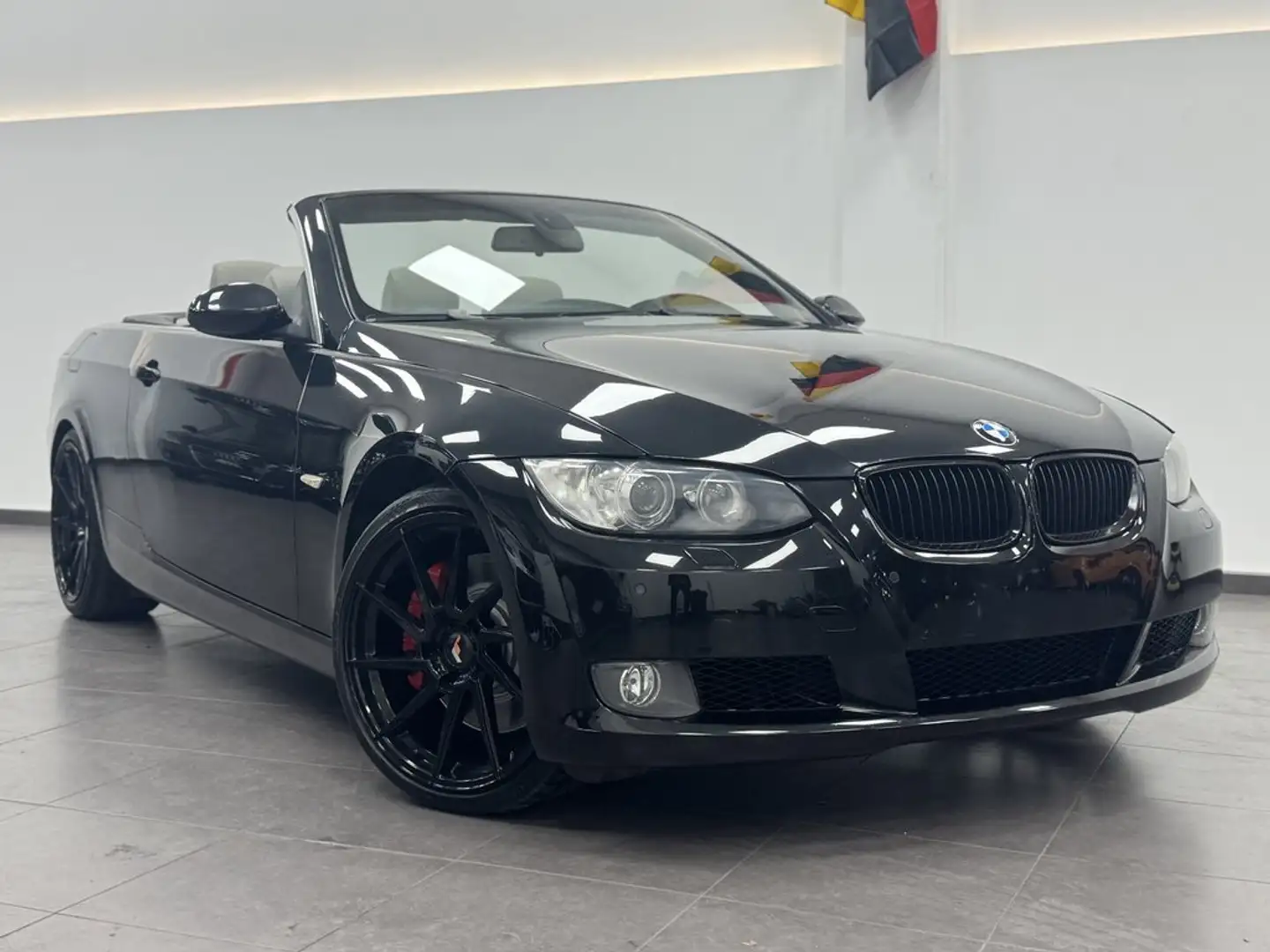 BMW 335 335i Noir - 1