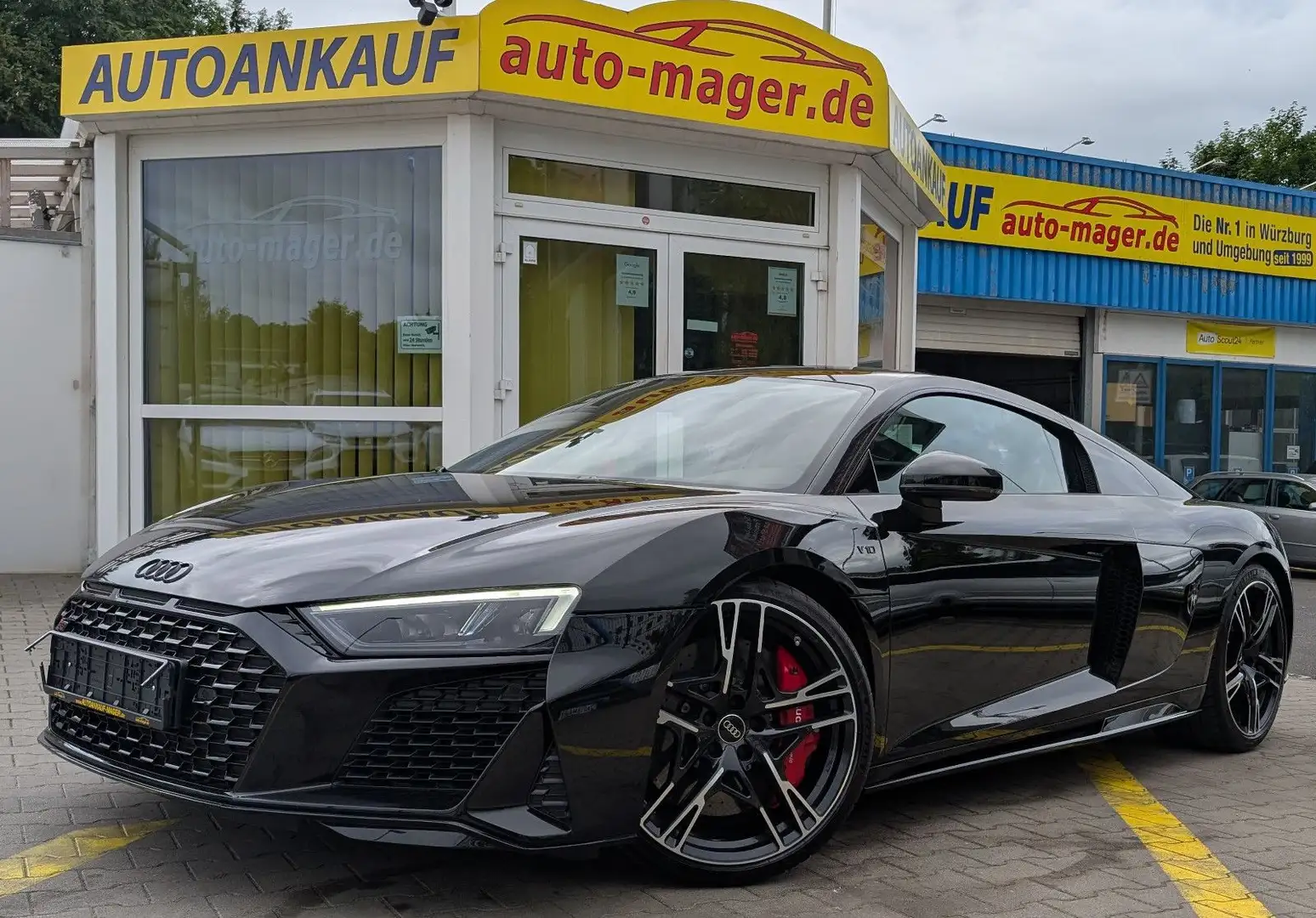 Audi R8 Coupe Performance*Garantie2029*Keramik*NP183k Zwart - 1