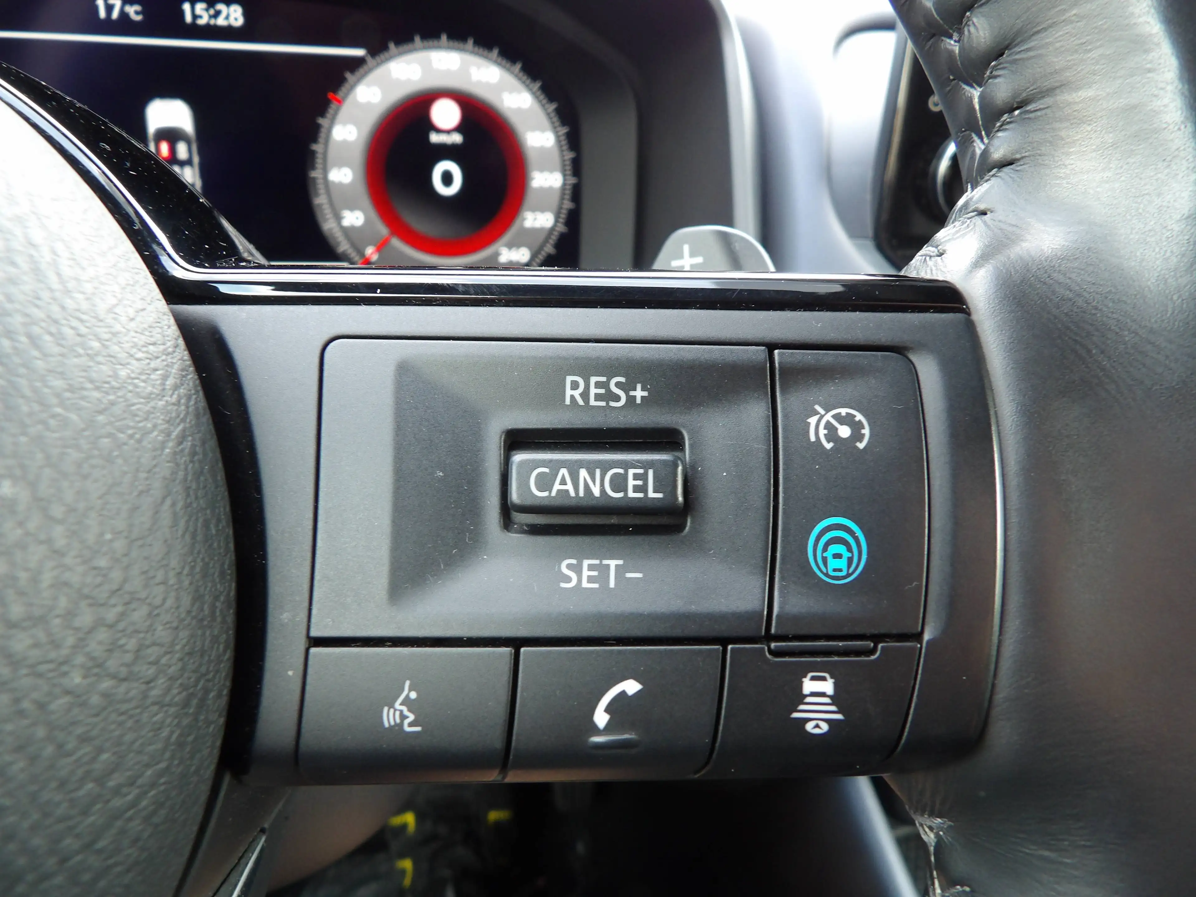Nissan Qashqai Qashqai 1.3 DIG-T  MHEV Tekna Plus Xtronic — photo 24