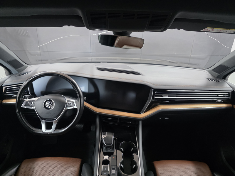 Volkswagen Touareg Atmosphere 4Motion+LED+Ahk+Temp+Pano — photo 9