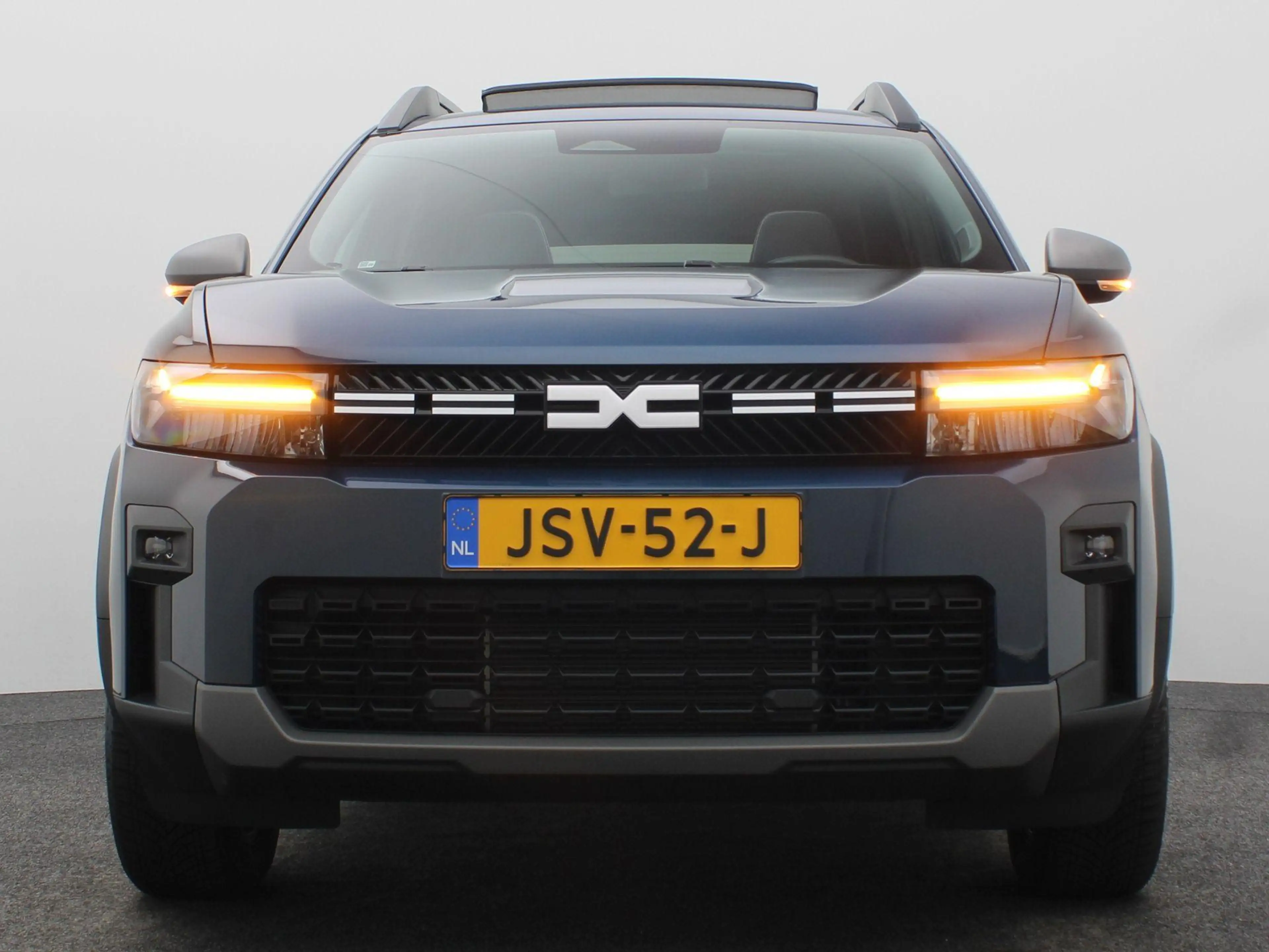 Dacia Bigster journey hybrid 155 | pack winter | panoramadak | — photo 8