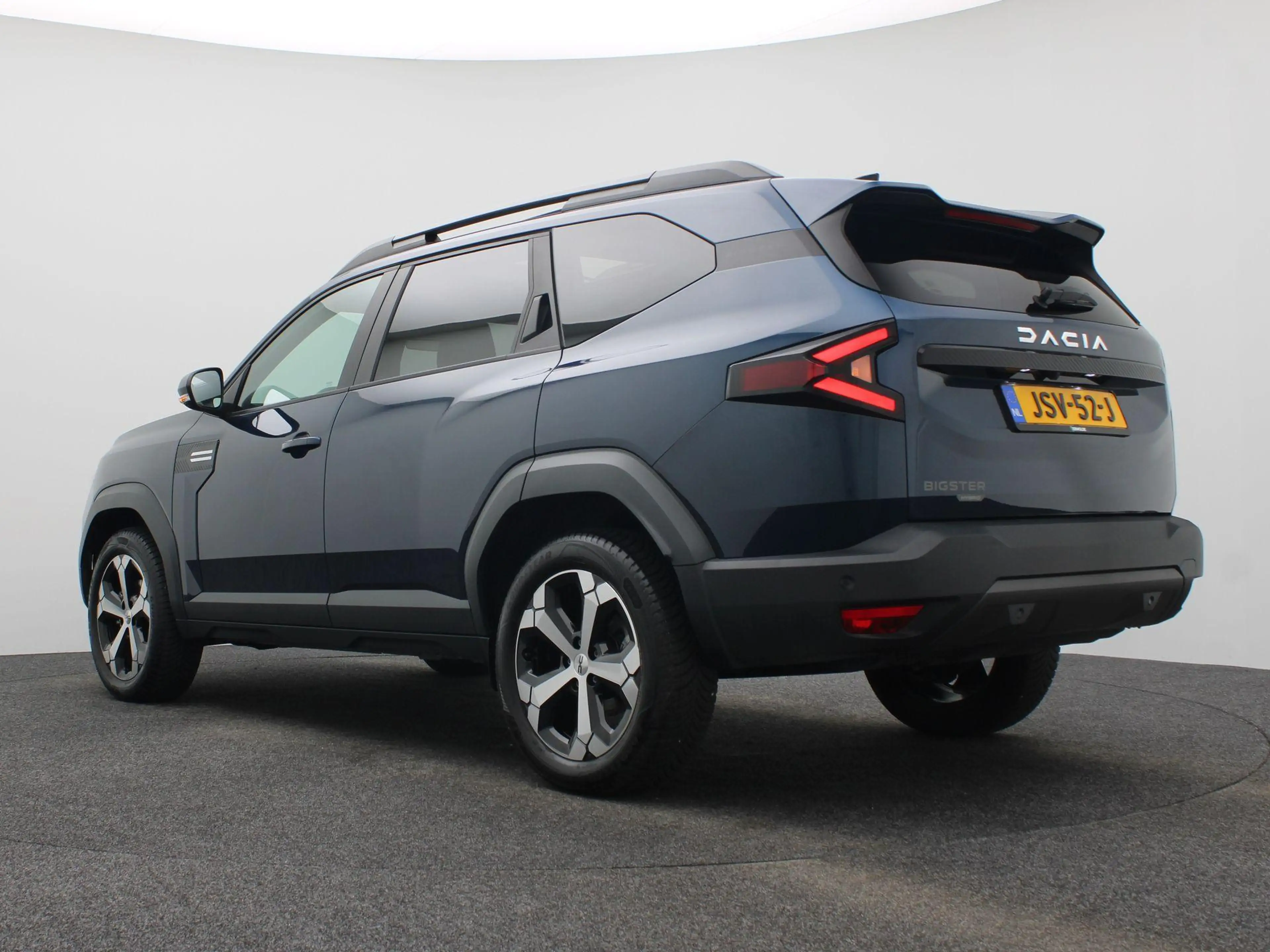 Dacia Bigster journey hybrid 155 | pack winter | panoramadak | — photo 3