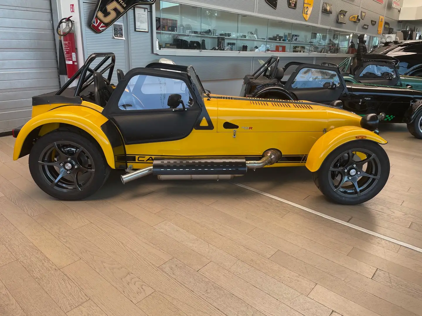 Caterham SEVEN 340R Geel - 2