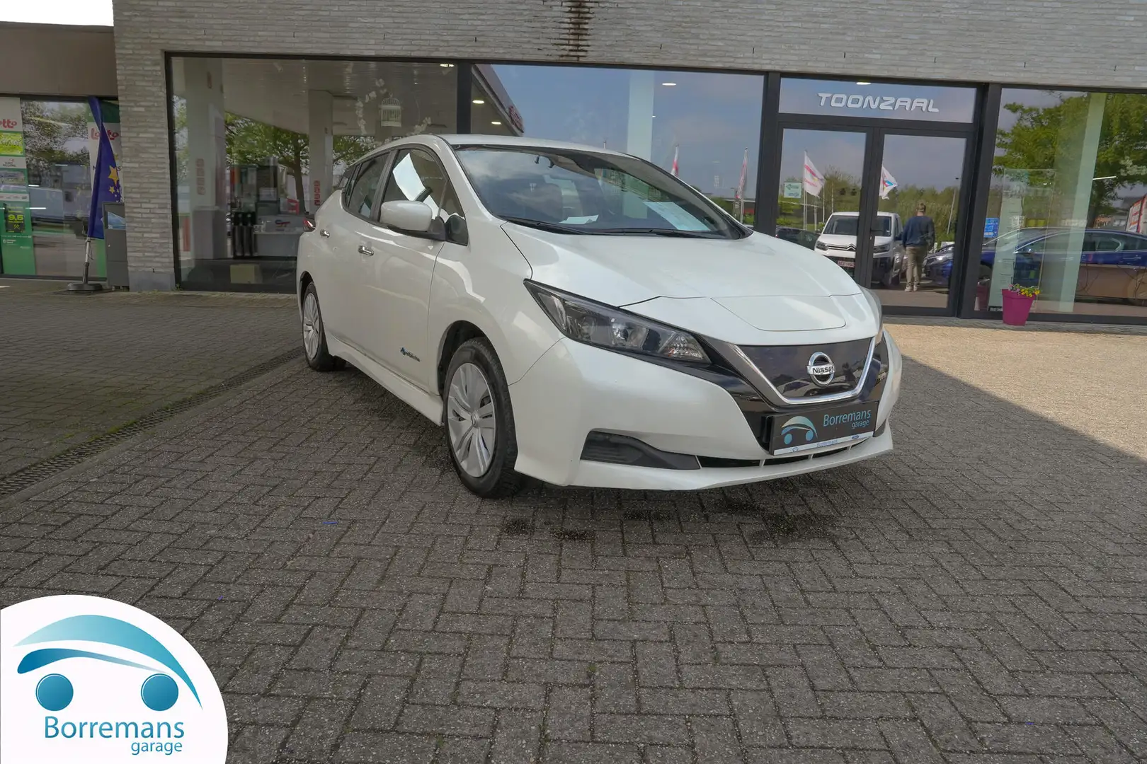 Nissan Leaf 40KWH BUSINESS Navi/Blind Spot/Lane keep/... Wit - 1