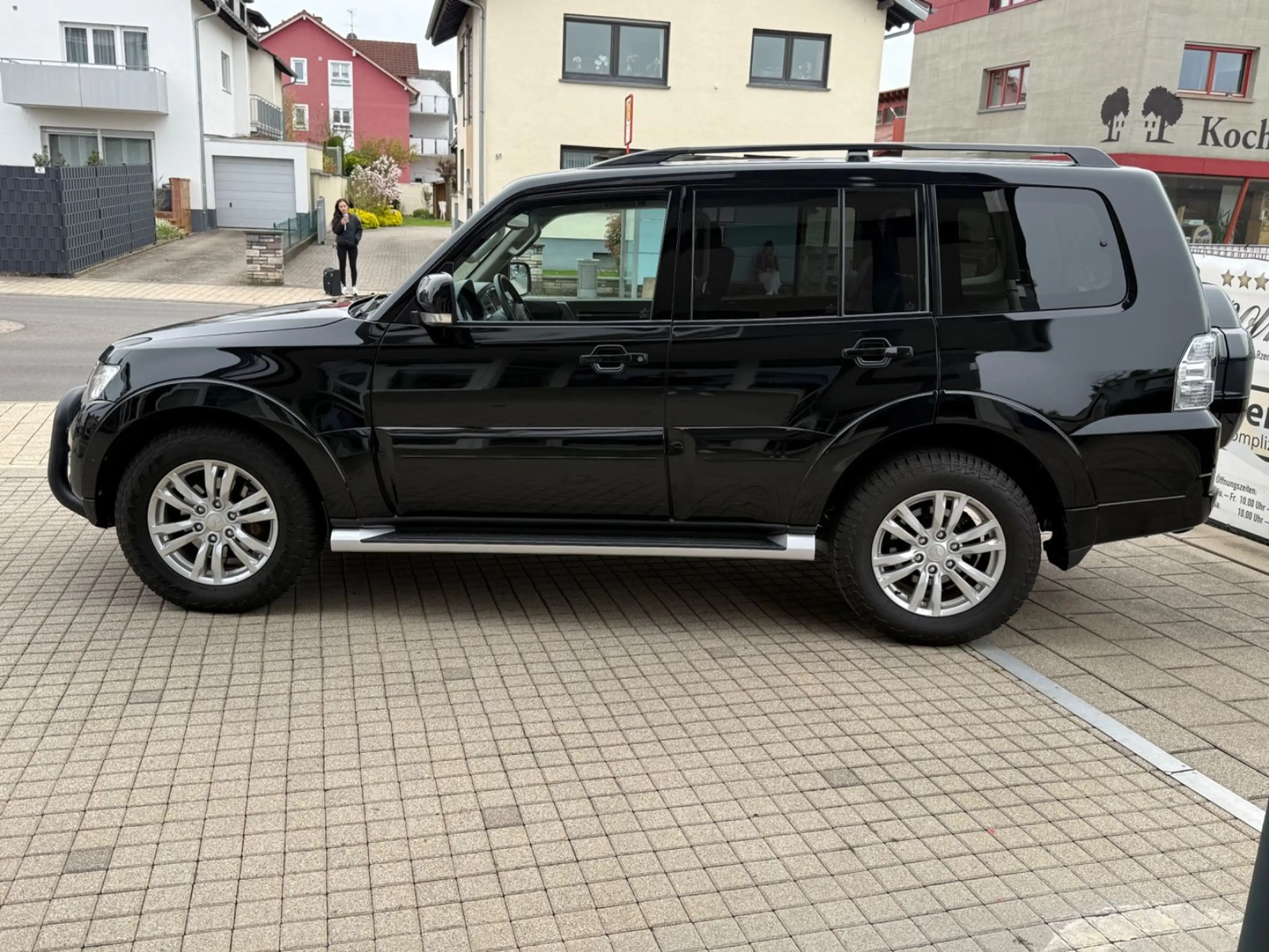 Mitsubishi Pajero 3.2 DI-D Edition 100,7Sitzer ,AHK,AUT.uvm — photo 7