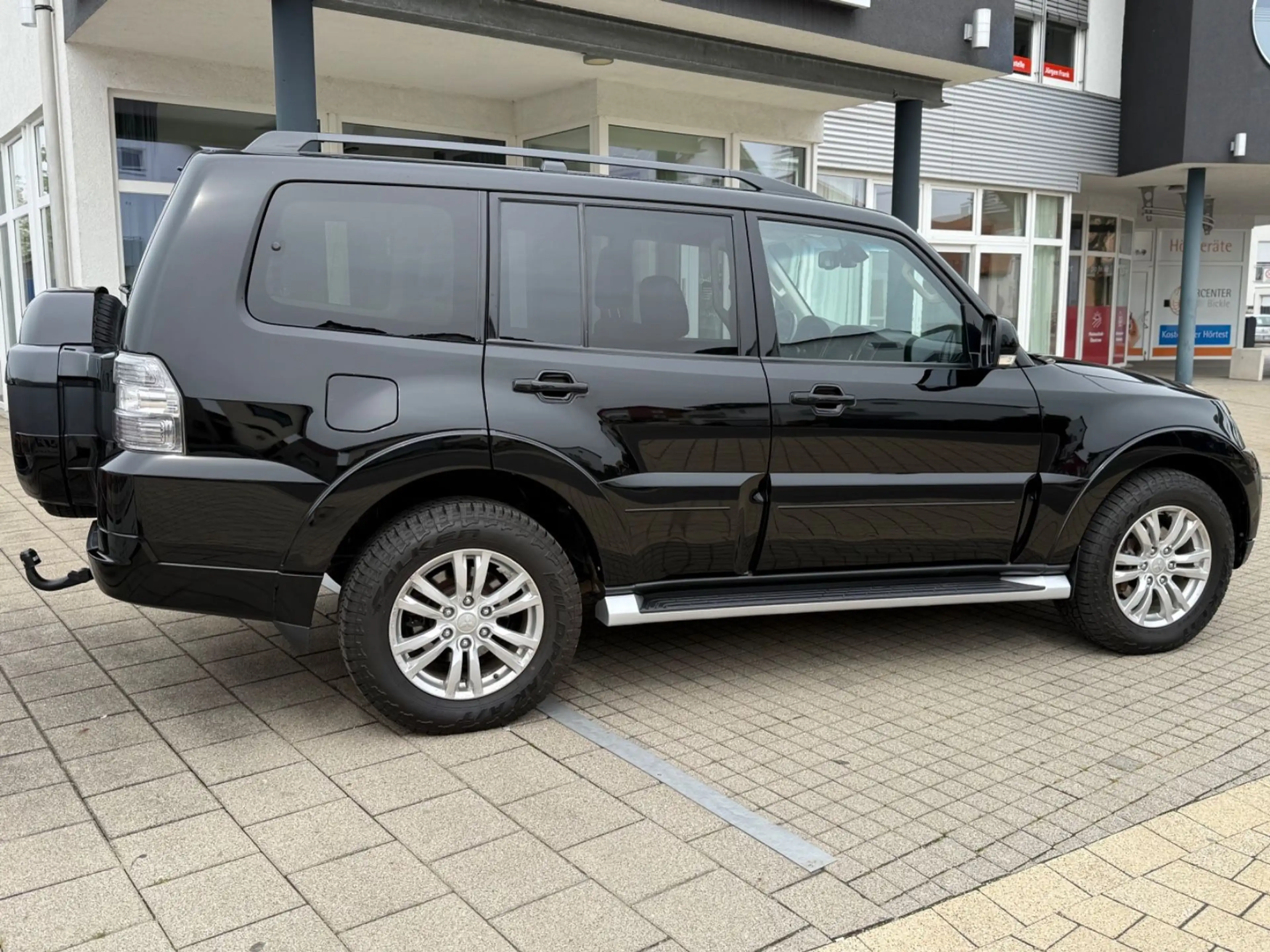 Mitsubishi Pajero 3.2 DI-D Edition 100,7Sitzer ,AHK,AUT.uvm — photo 12