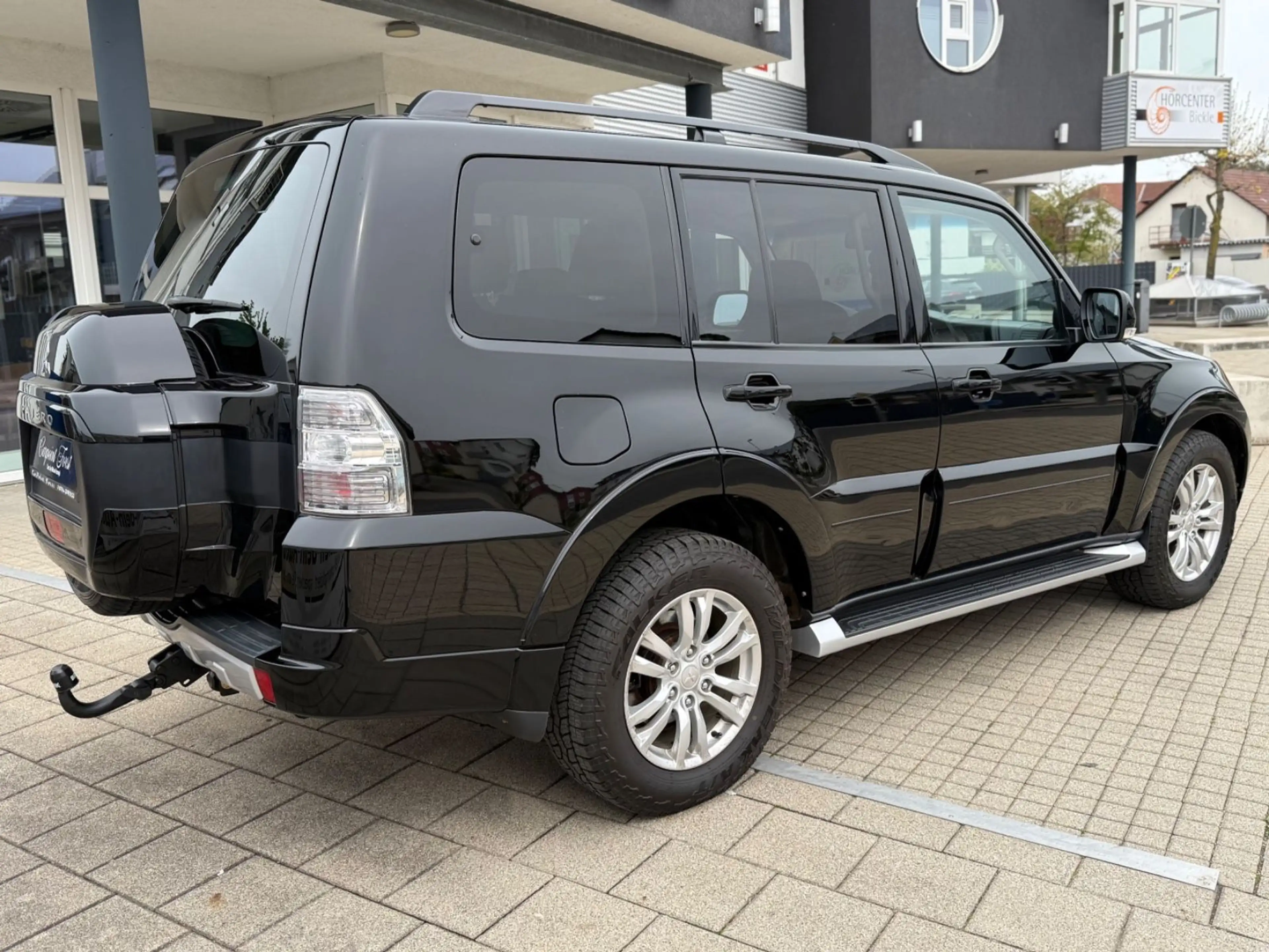 Mitsubishi Pajero 3.2 DI-D Edition 100,7Sitzer ,AHK,AUT.uvm — photo 11