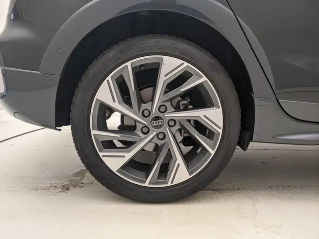 Audi A3 view 9