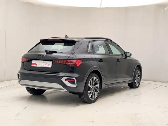 Audi A3 view 4