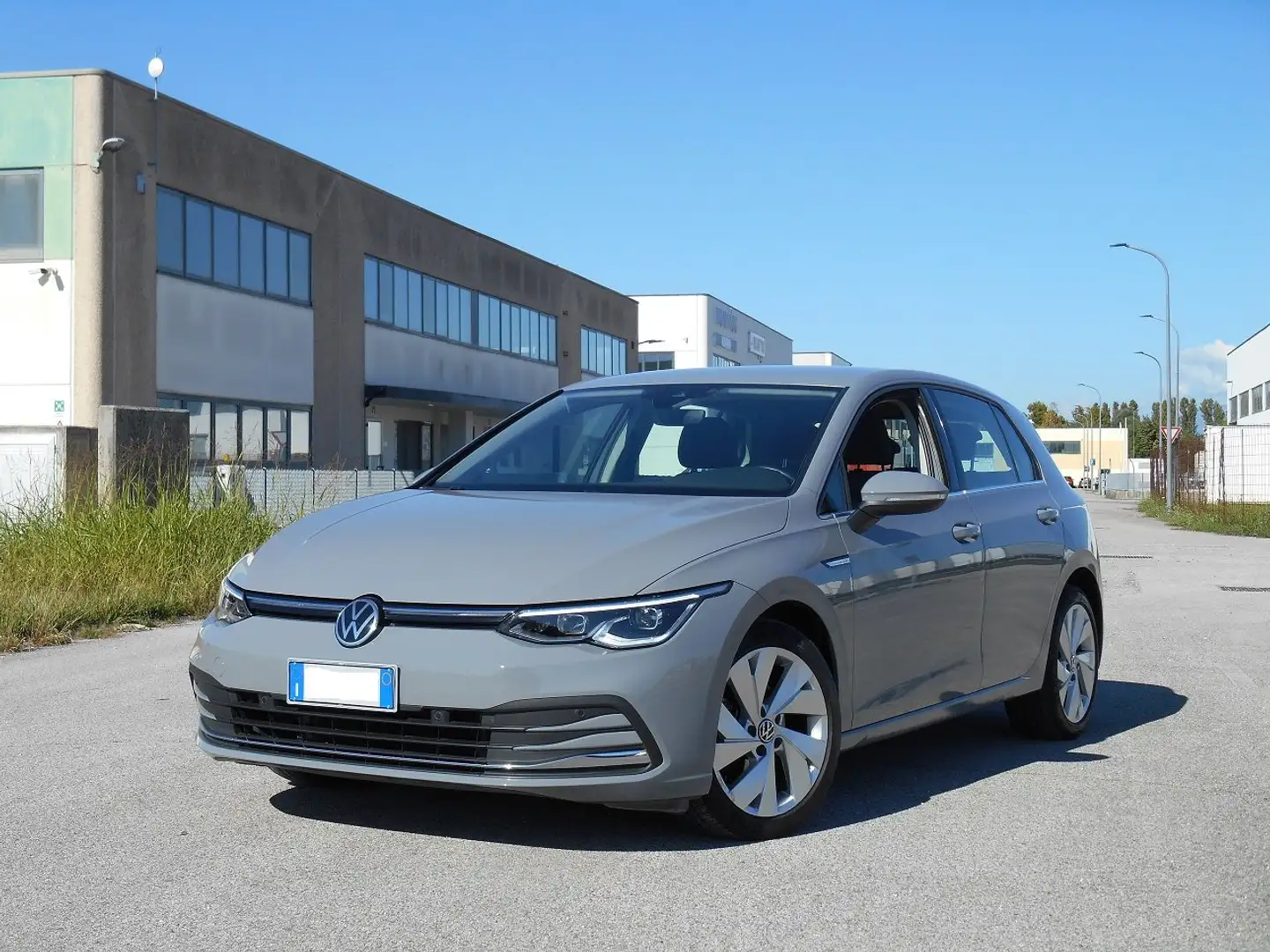 Volkswagen Golf 1.5 tgi Style 130cv dsg Gris - 1