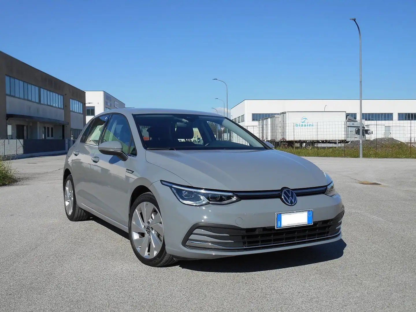 Volkswagen Golf 1.5 tgi Style 130cv dsg Gris - 2