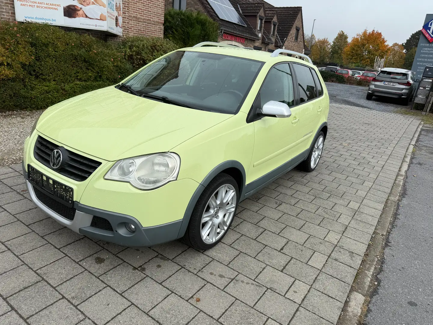 Volkswagen Polo Cross Crosspolo 1.2i Geel - 2