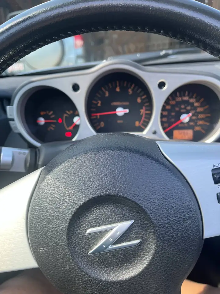 Nissan 350Z photo Nissan 350Z