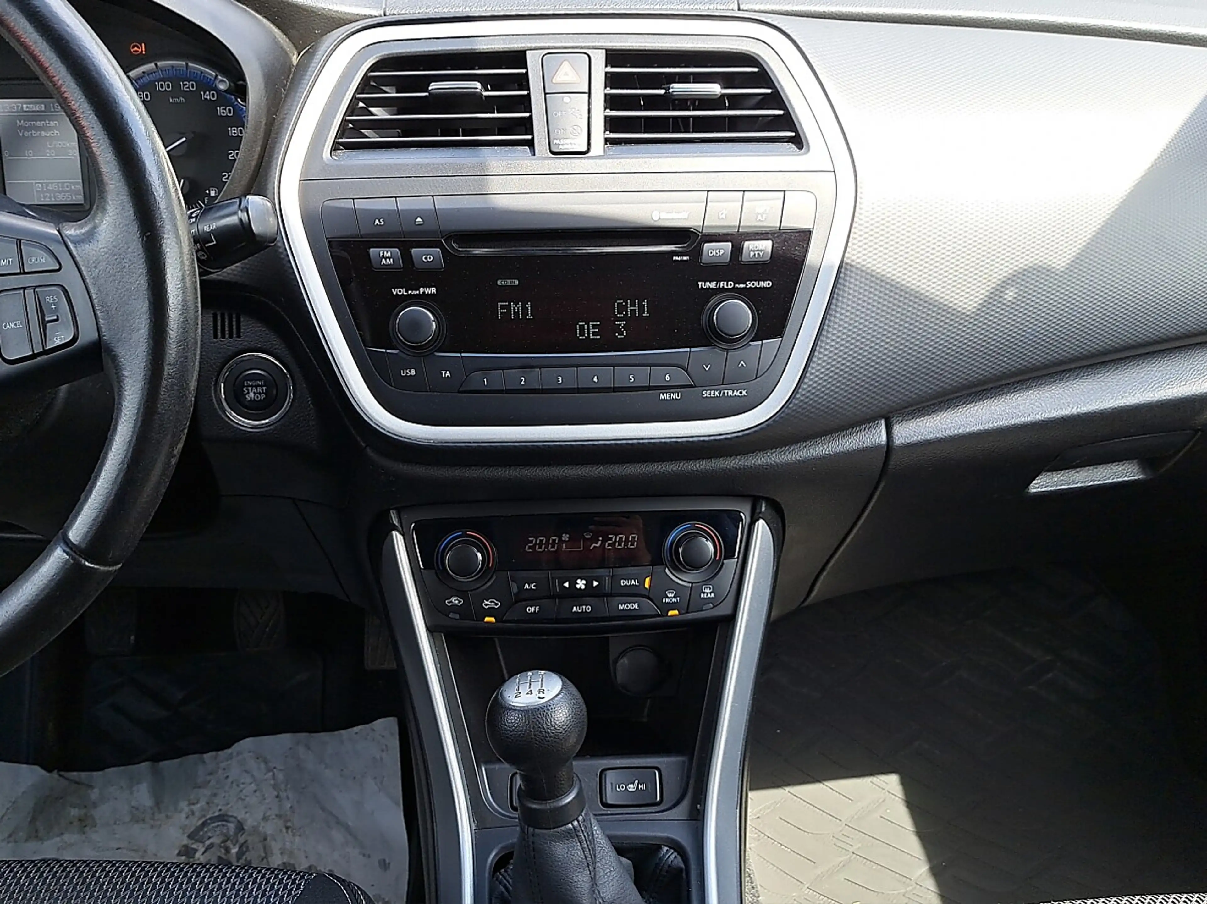Suzuki SX4 S-Cross 1,6 Allgrip shine — photo 14