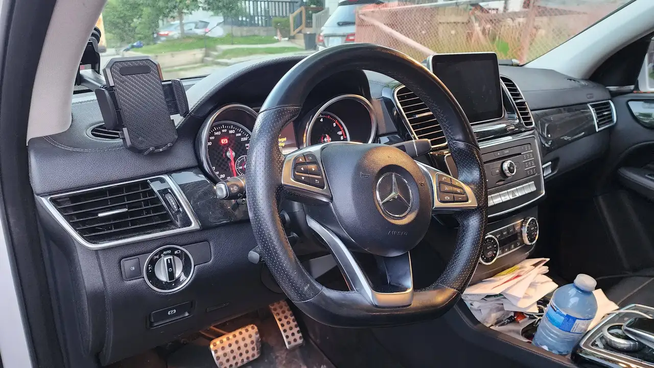 Mercedes-Benz GLE снимка Mercedes-Benz GLE