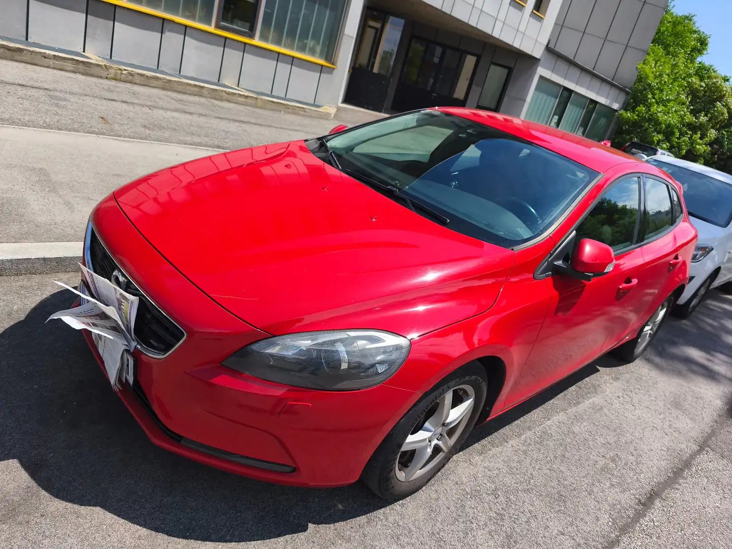 Volvo V40 D3 Červená - 1