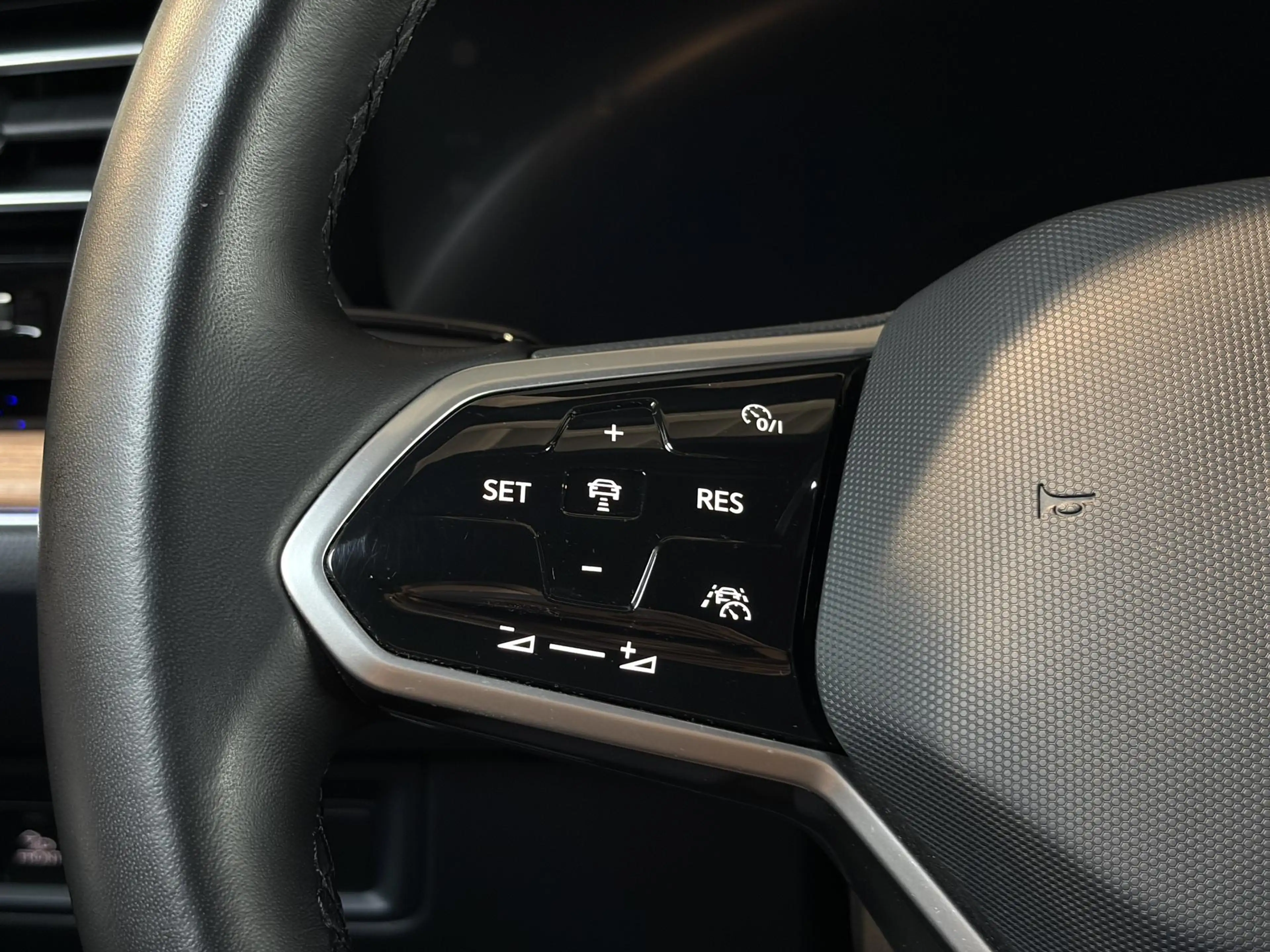 Volkswagen Touareg 3.0 V6 TDI Atmosphere 4Motion 210 kW (286 PS), ... — photo 13