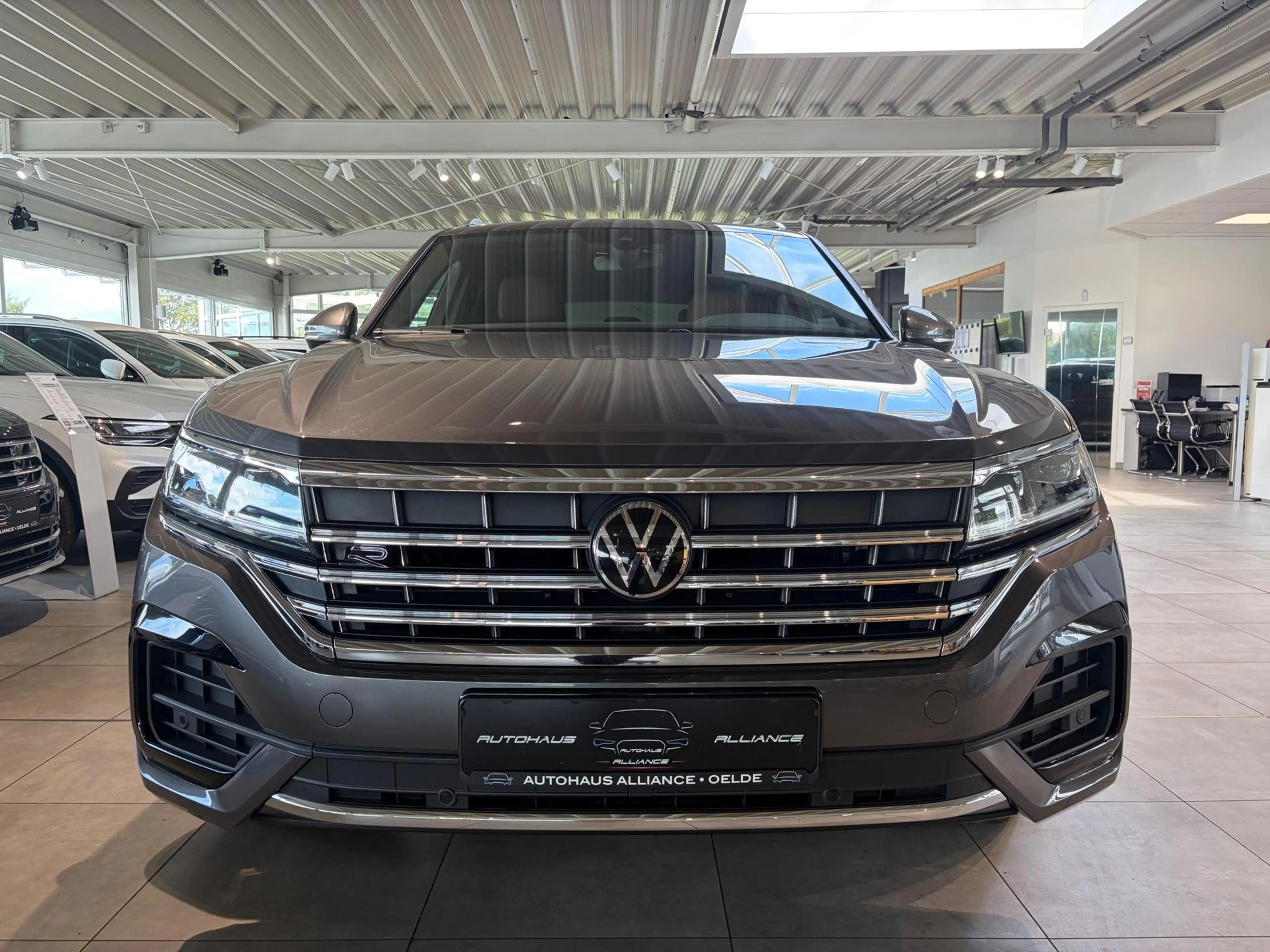 Volkswagen Touareg 3.0 V6 TDI Atmosphere 4Motion 210 kW (286 PS), ... — photo 2