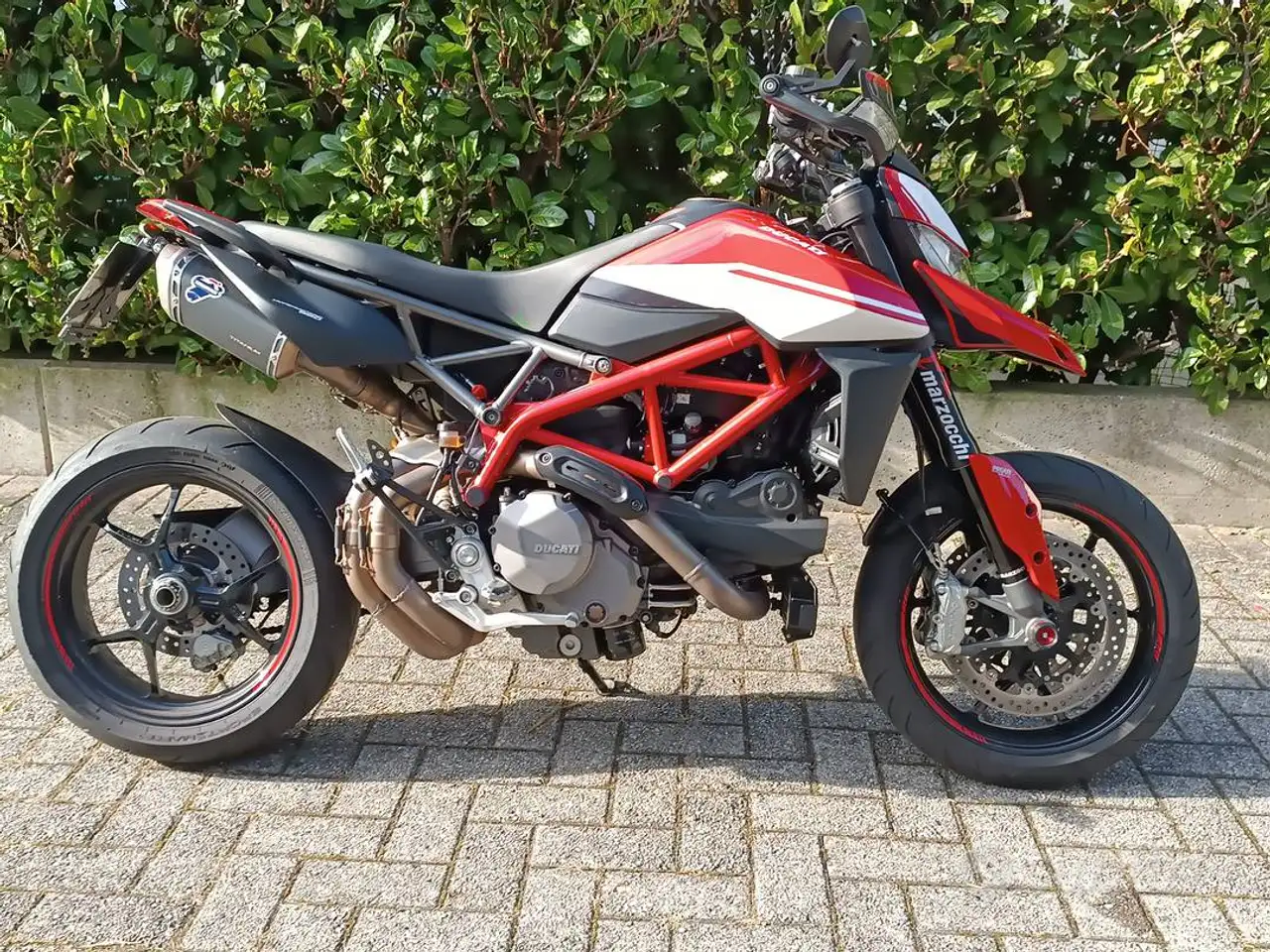 Ducati Hypermotard 950