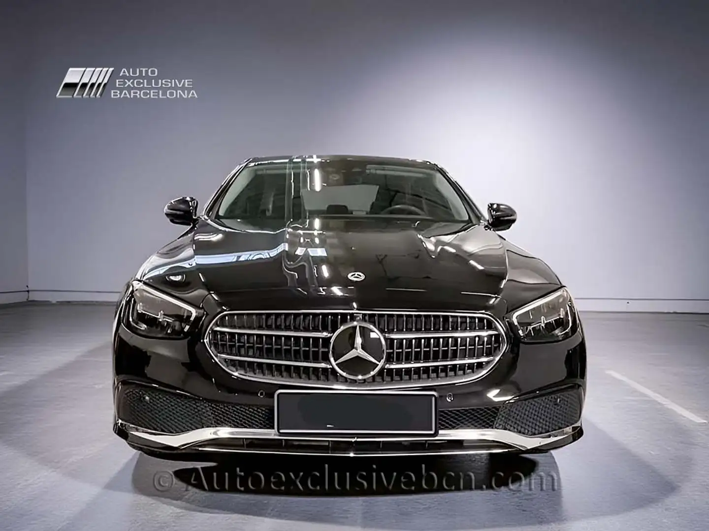 Mercedes-Benz E 300 Schwarz - 2