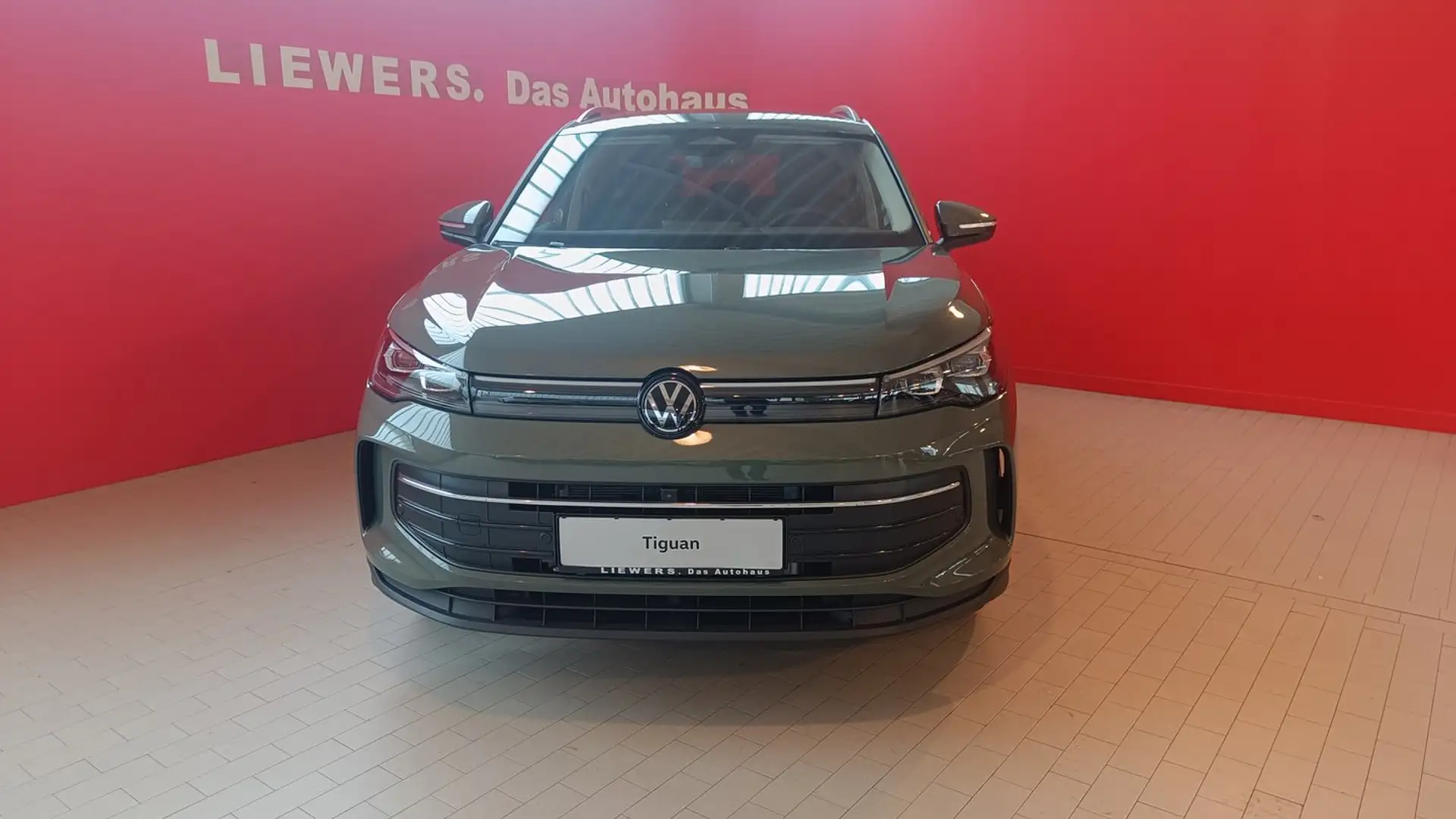Volkswagen Tiguan Friends eHybrid DSG 150 kW Grün - 2