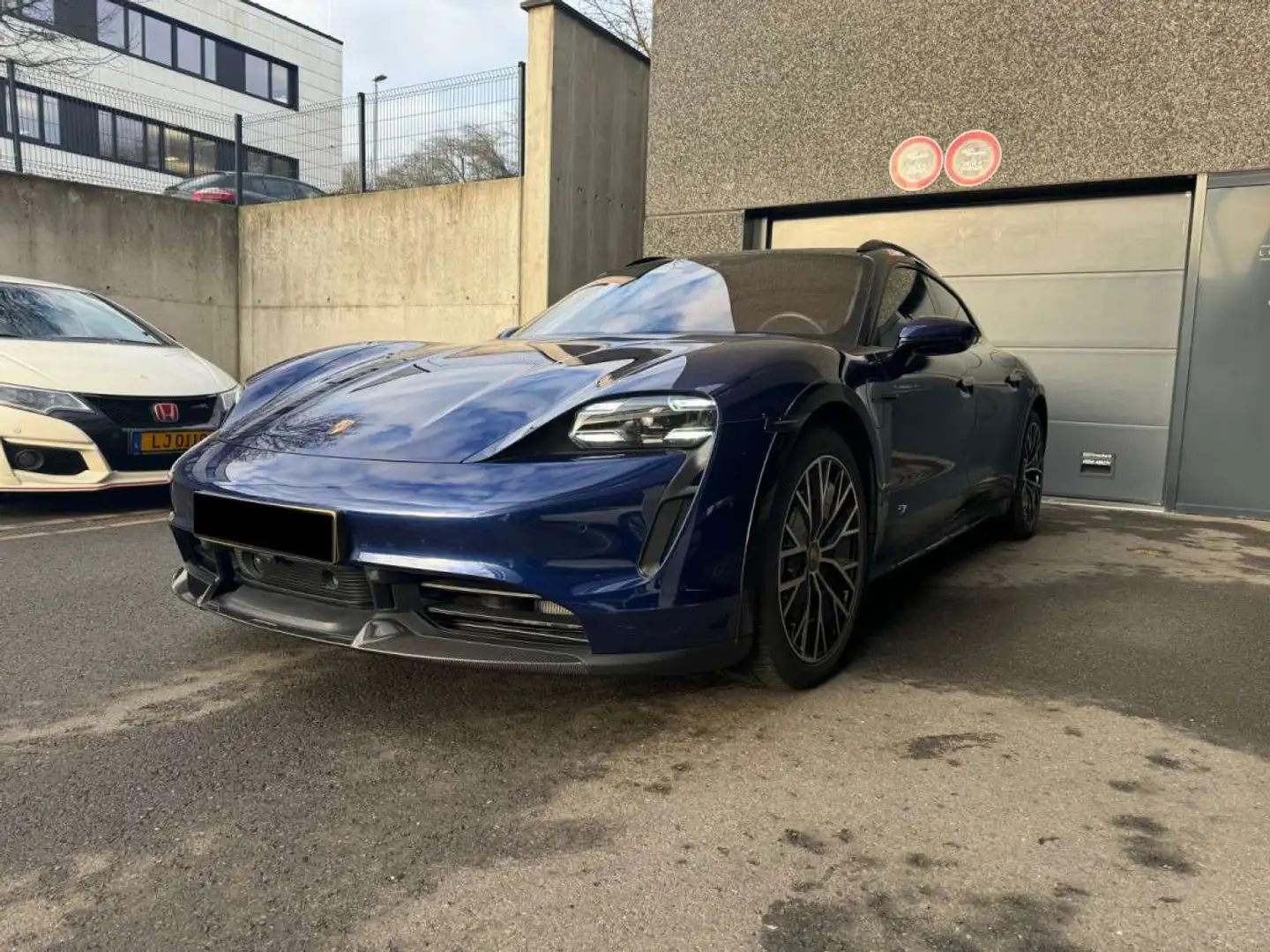 Porsche Taycan Turbo S Cross Turismo Blauw - 2