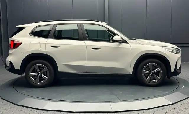 BMW X1 view 6