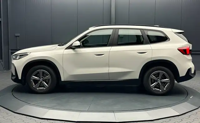 BMW X1 view 2