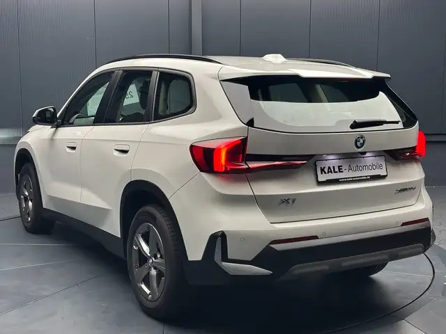 BMW X1 view 3
