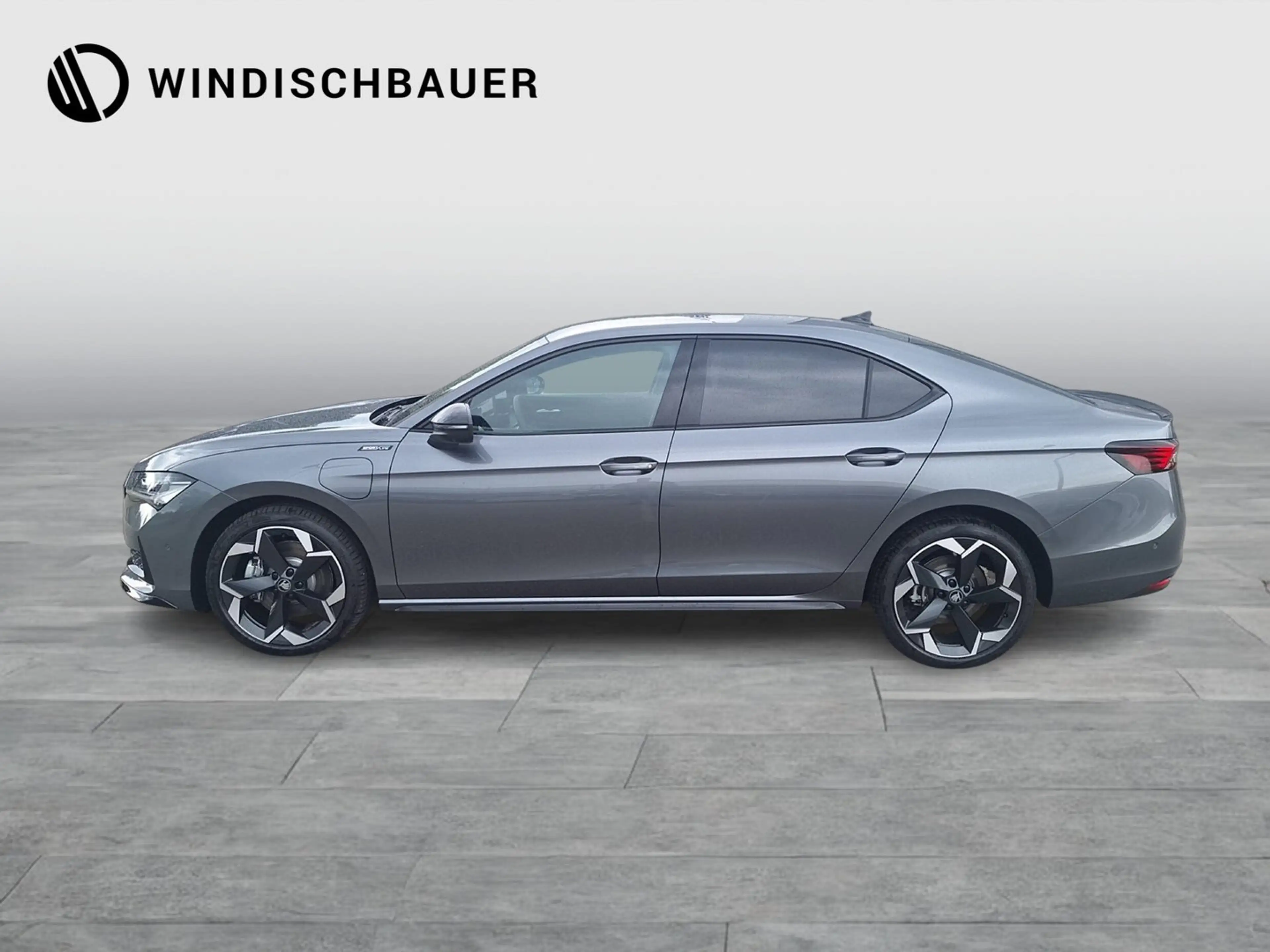 Skoda Superb Sportline iV TSI DSG — photo 2