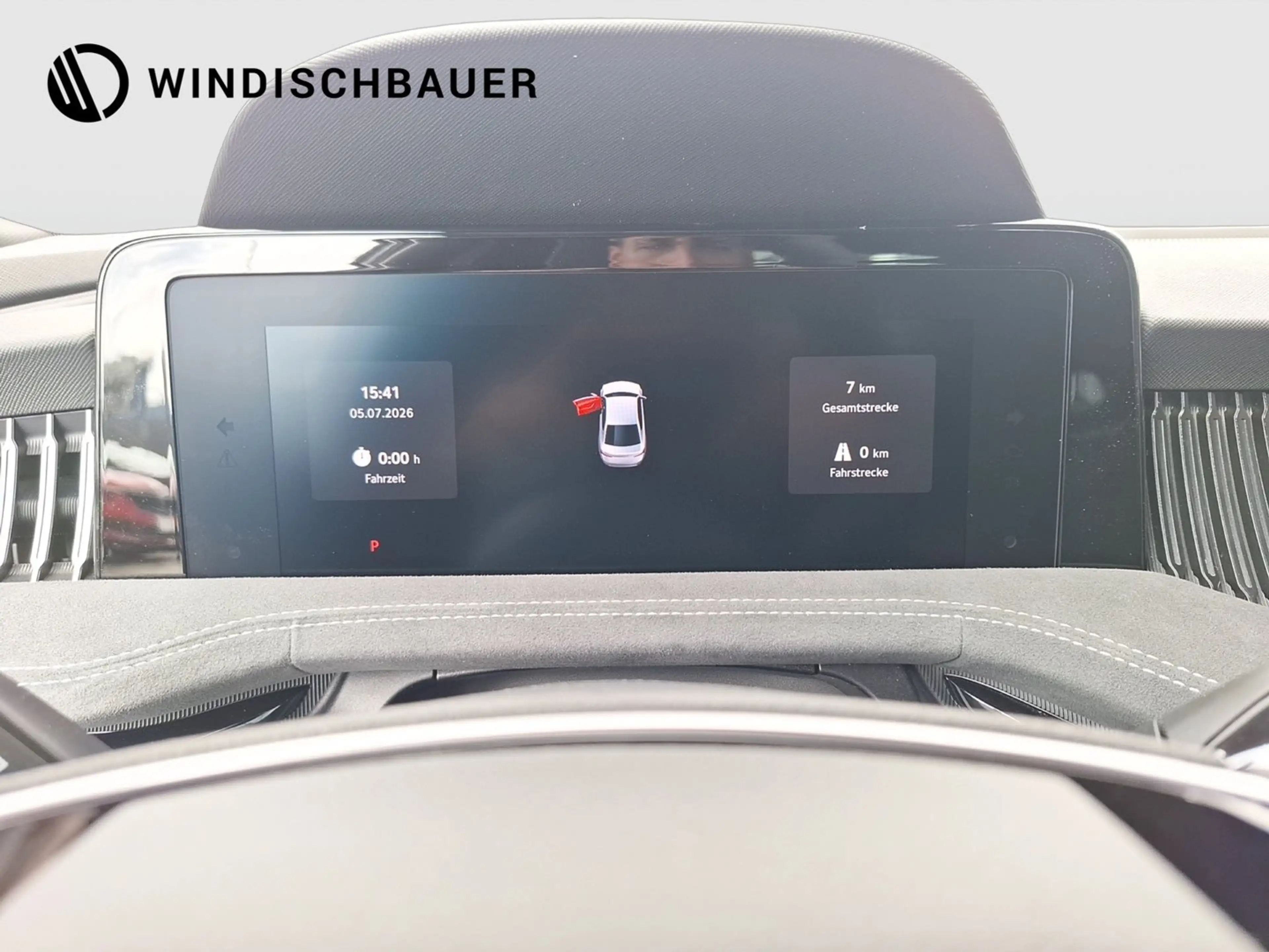 Skoda Superb Sportline iV TSI DSG — photo 9