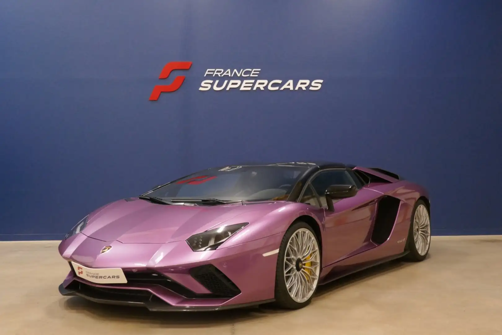 Lamborghini Aventador S Roadster - 2