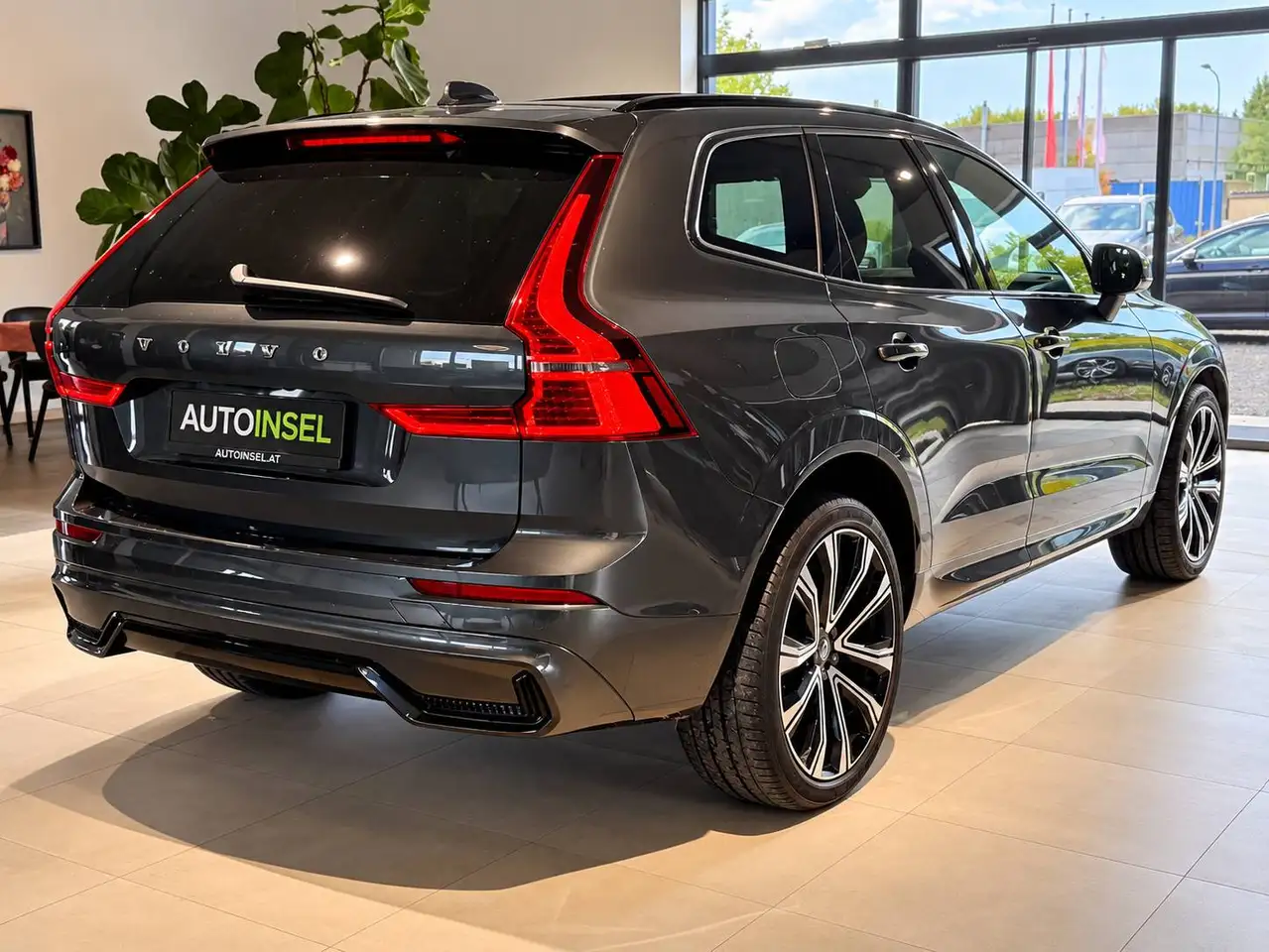 2021 Volvo XC60 R Design AWD Panorama-1.Besitz-leasingfähig, photograph 2