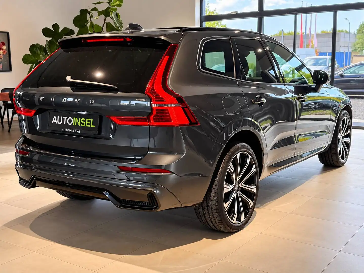 Volvo XC60 R Design AWD Panorama-1.Besitz-leasingfähig Grau - 2
