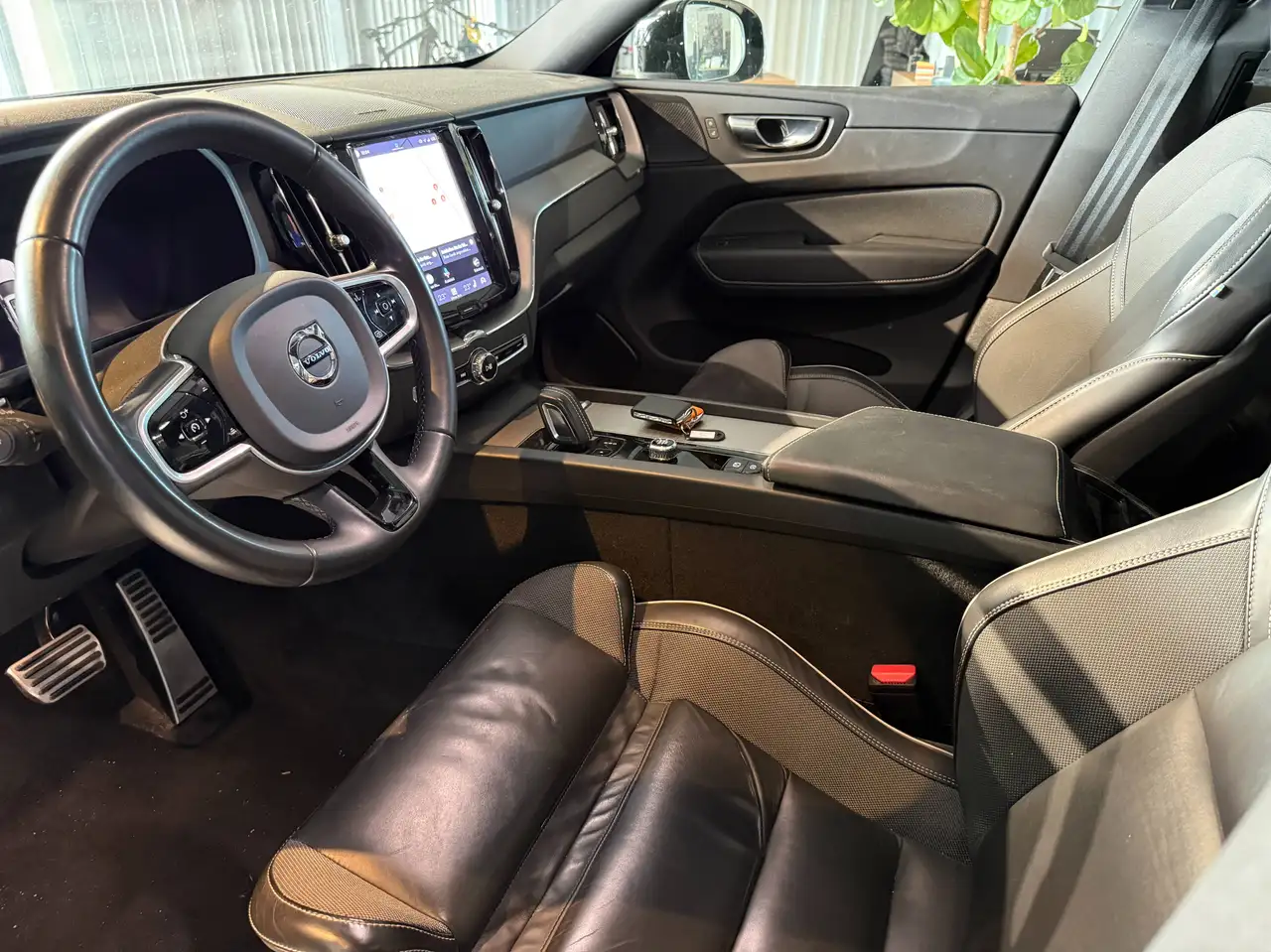 2021 Volvo XC60 R Design AWD Panorama-1.Besitz-leasingfähig, photograph 8