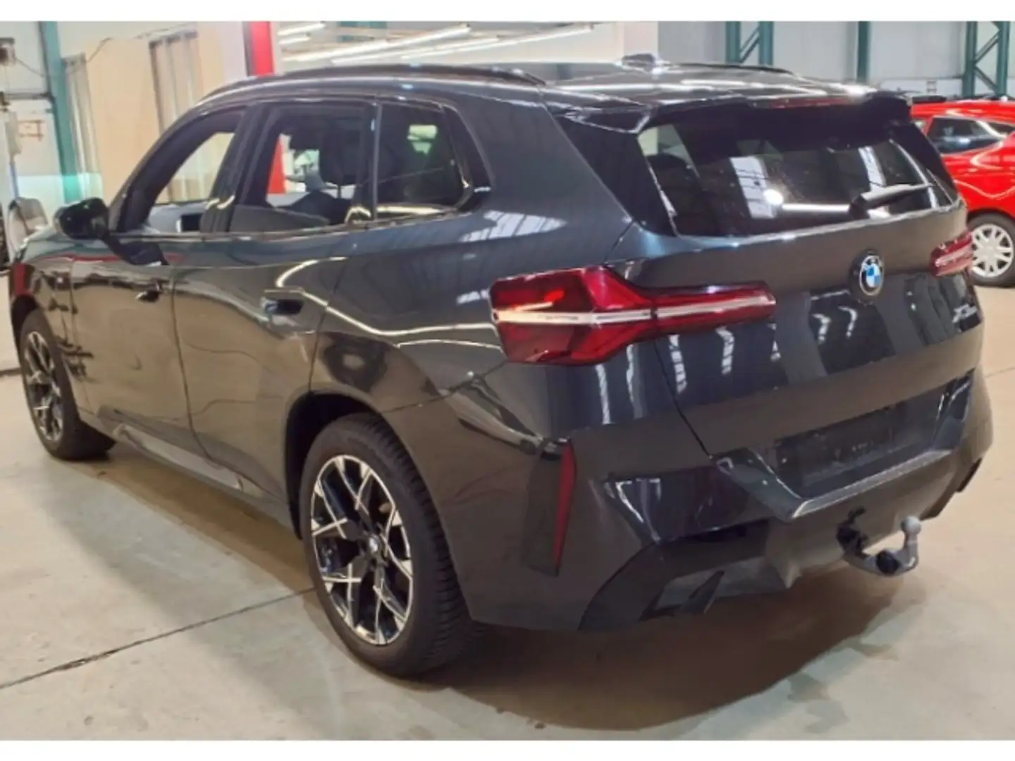 BMW X3 20 xDrive M Sport AHK Pano Premium+Prof. H/K LenkH Grau - 2