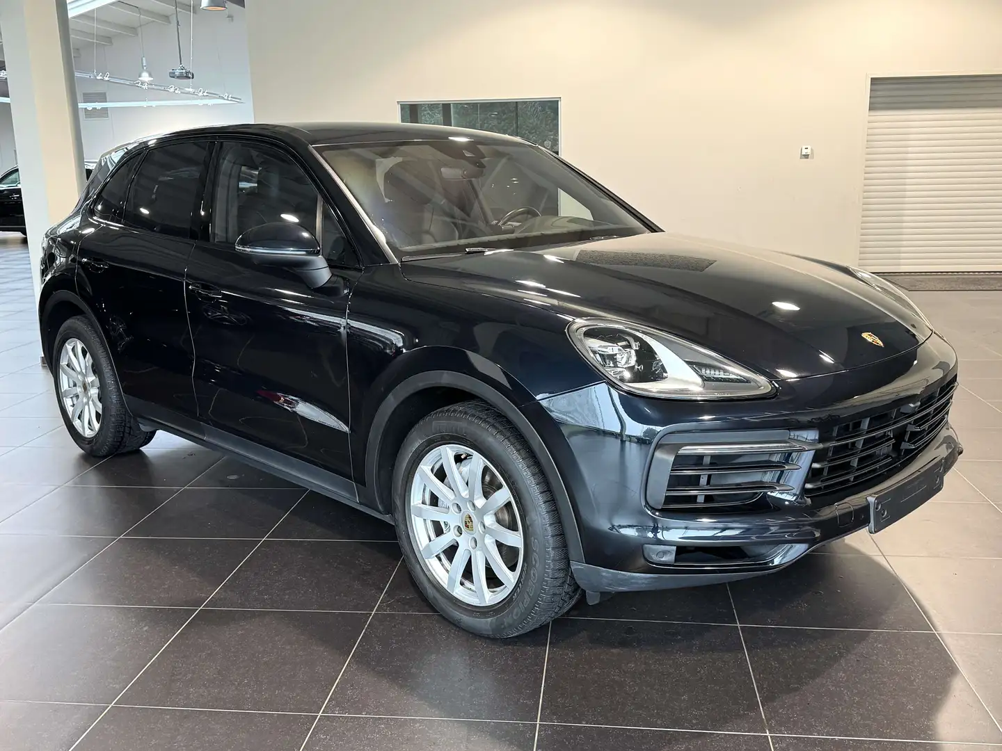 Porsche Cayenne 3.0 V6 Air Suspension, Rear Axxle Steering, 360 Ca Gris - 2