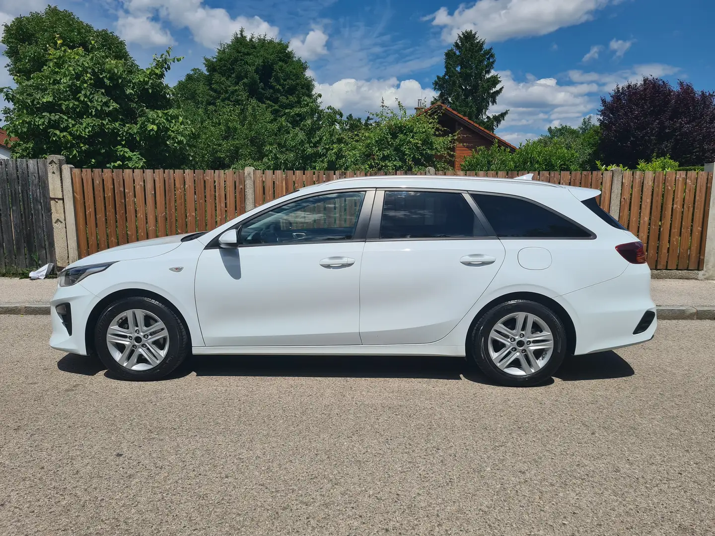 Kia Ceed SW / cee'd SW Titan Weiß - 1