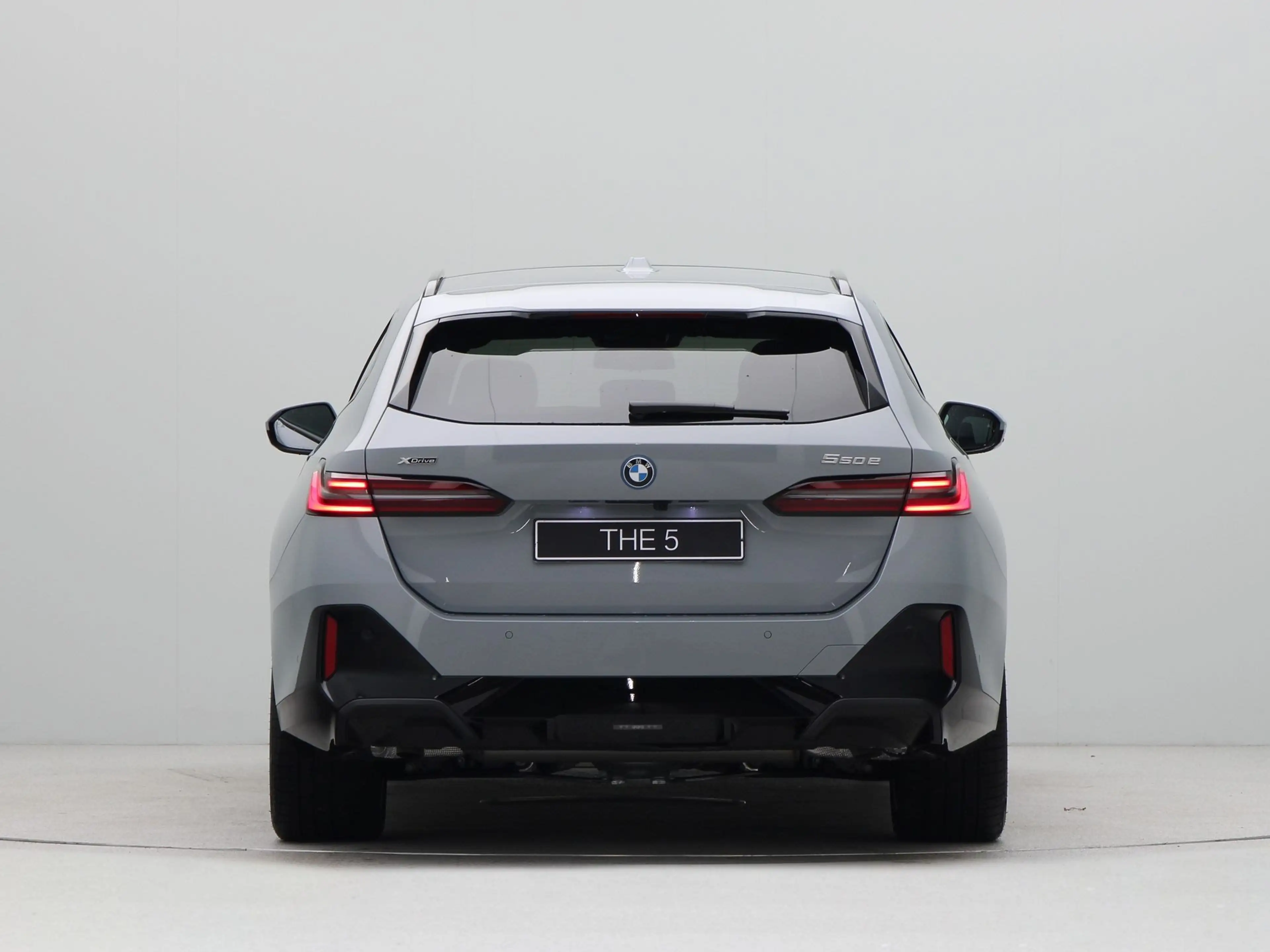 BMW 550 5 serie Touring 550e xDrive — photo 10