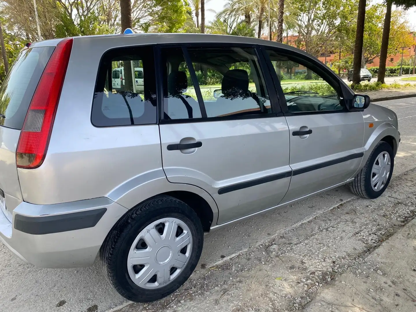 Ford Fusion 1.4 Trend - 1