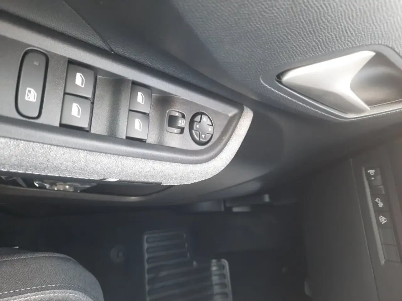 Opel Frontera GS Hybrid 145PS 7-Sitzer/LED/Navi/Kamera/Winterp., миниатюра 23