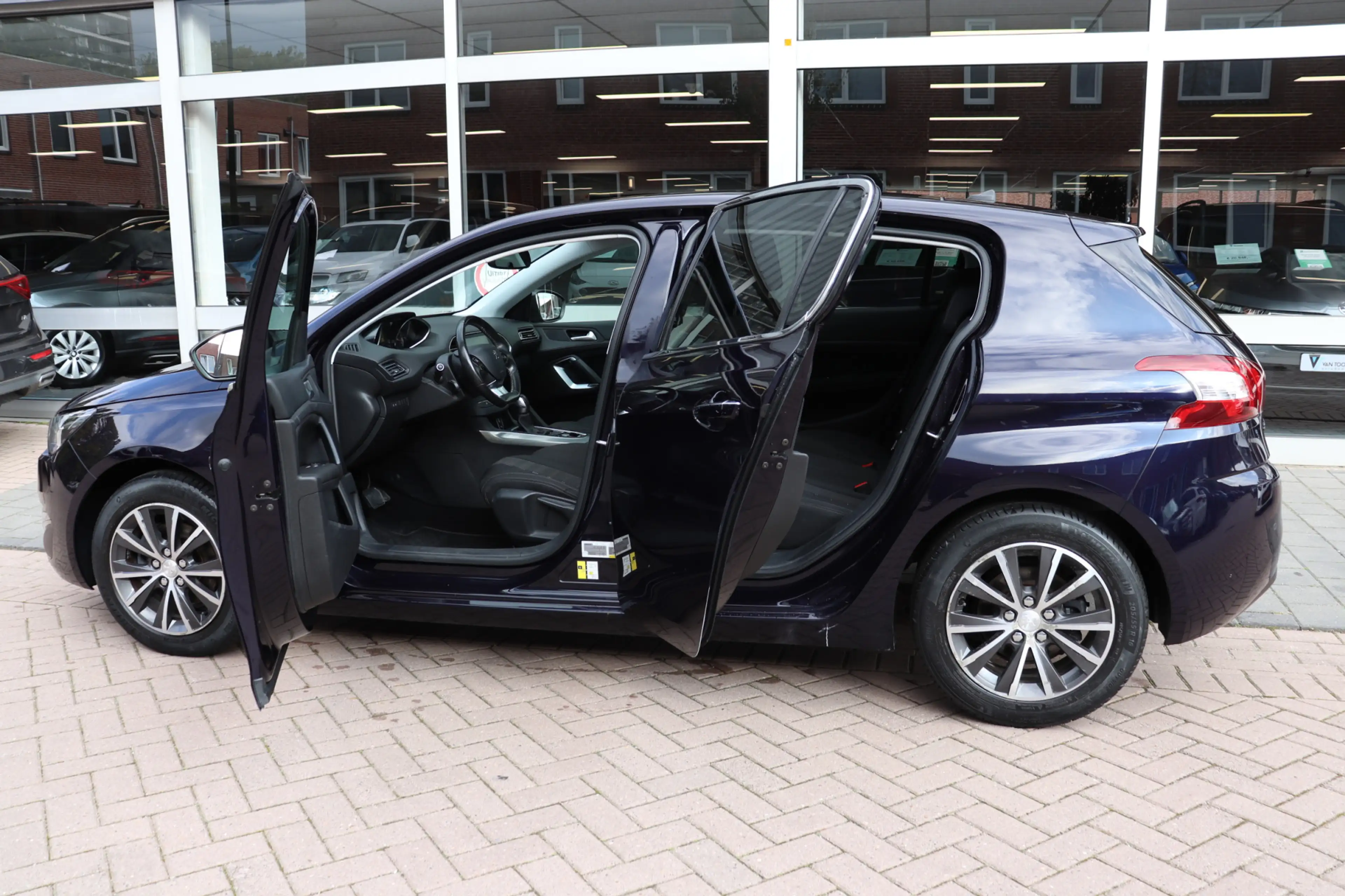 Peugeot 308 1.2 PureTech Allure. Eerste eigenaar, dealeronderh — photo 9