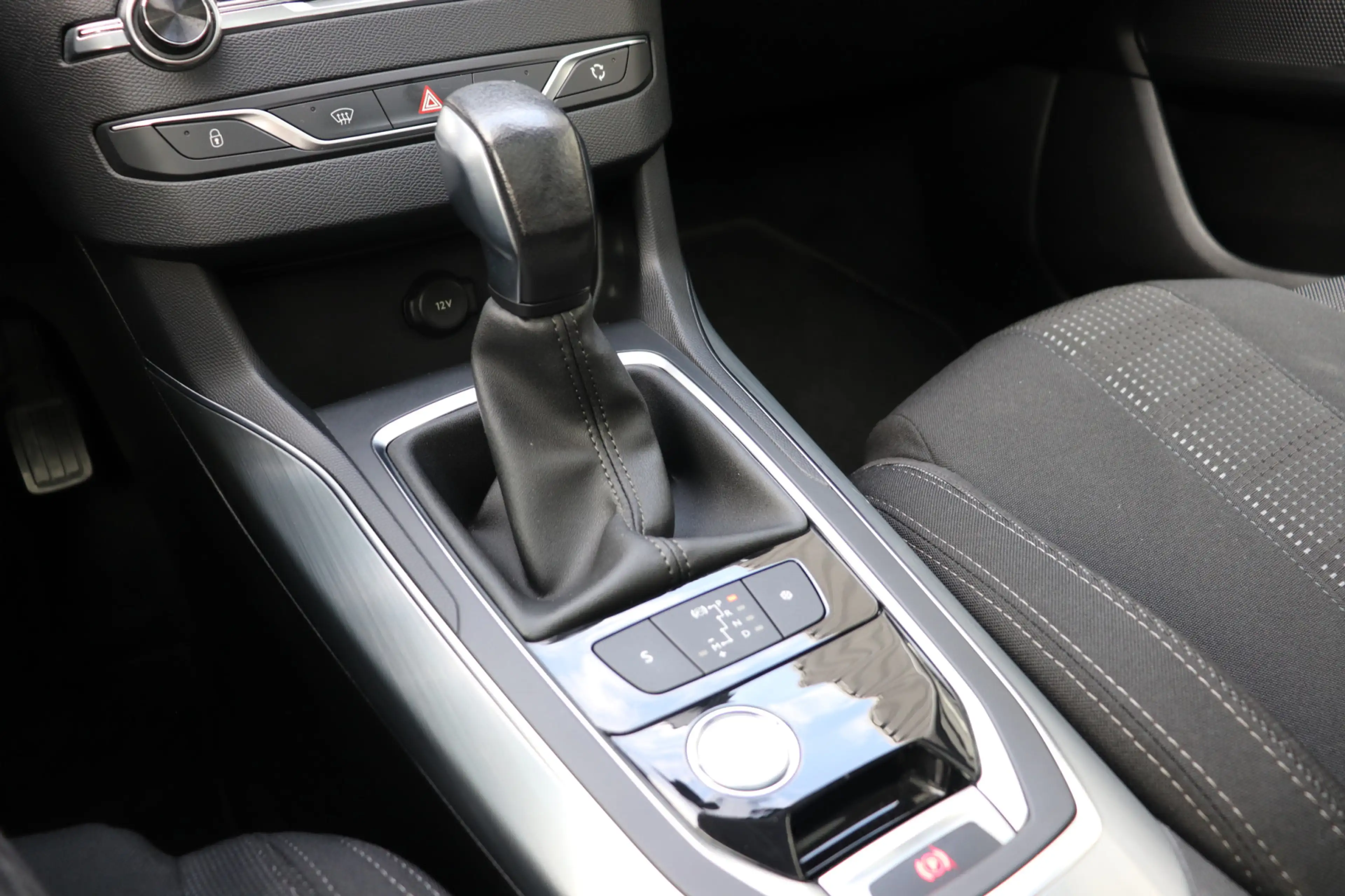 Peugeot 308 1.2 PureTech Allure. Eerste eigenaar, dealeronderh — photo 21
