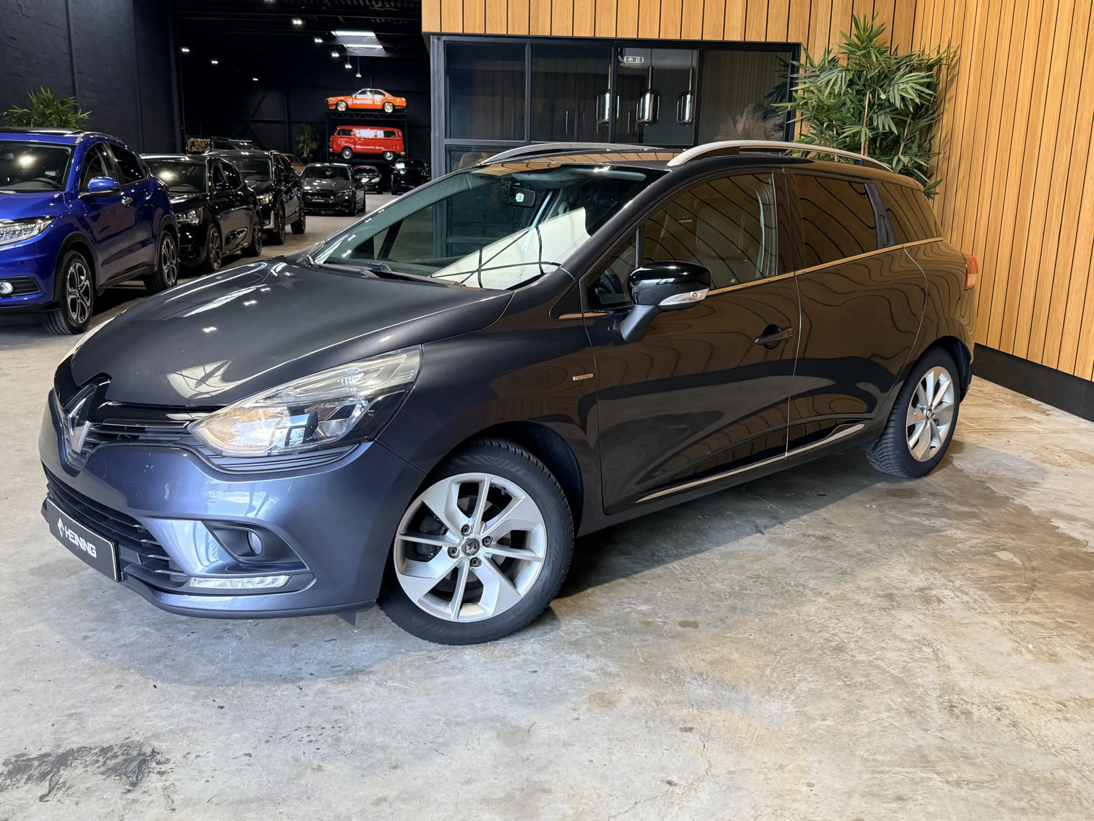 Renault Clio Estate 0.9 TCe Limited Cruise control. Navi. NAP — photo 32