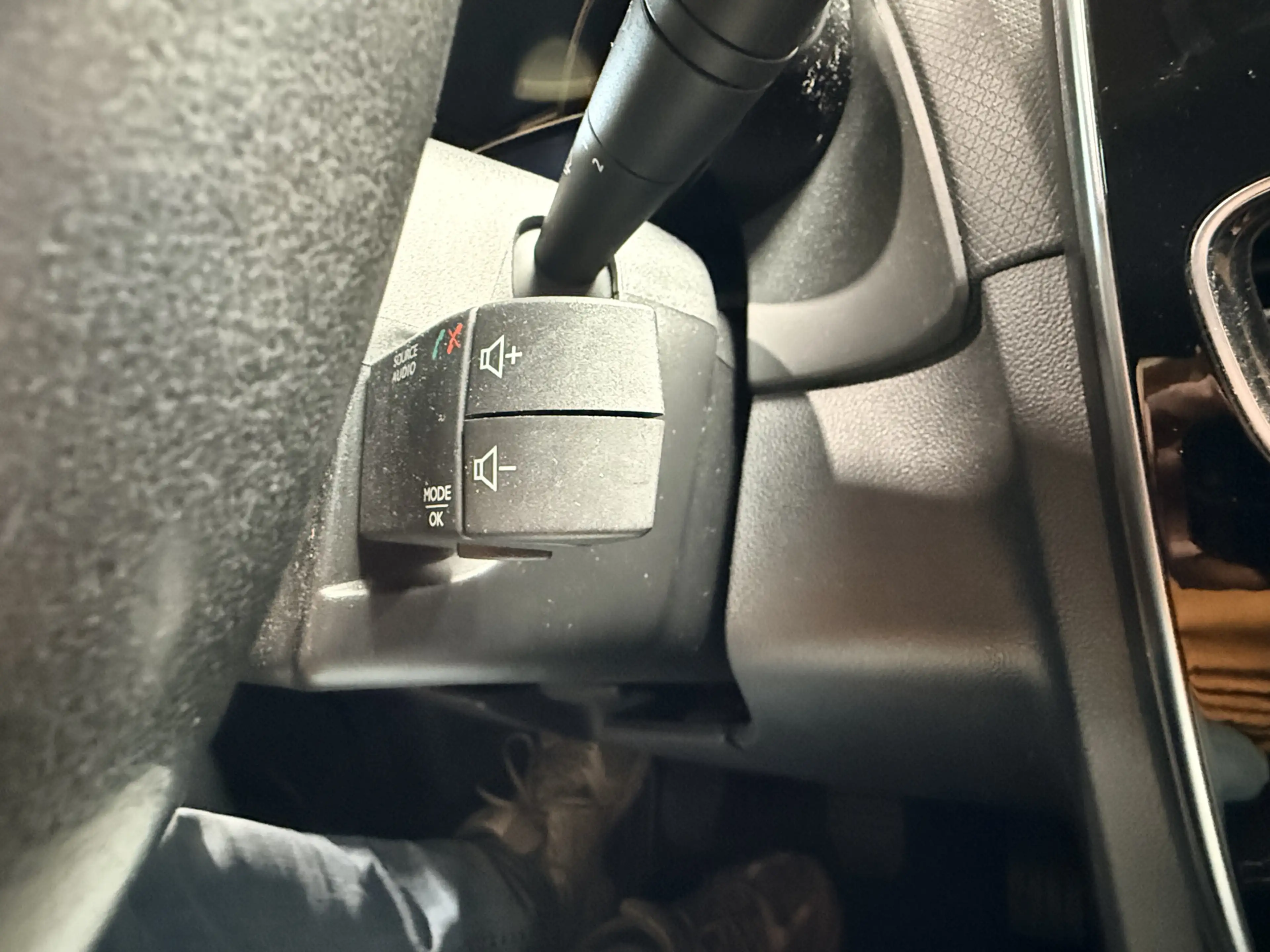 Renault Clio Estate 0.9 TCe Limited Cruise control. Navi. NAP — photo 27